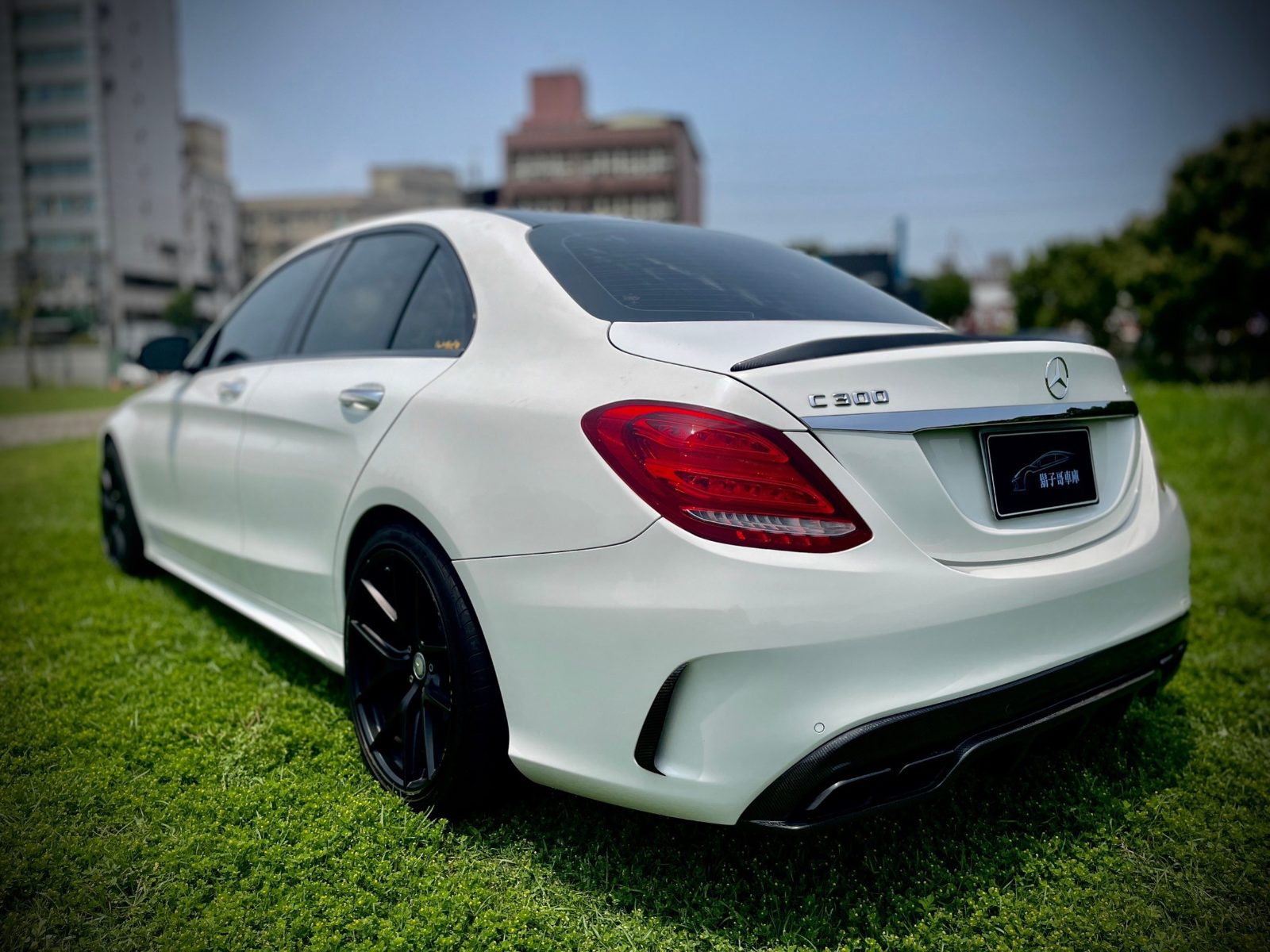 2016 Mercedes-Benz C300 Photo 4