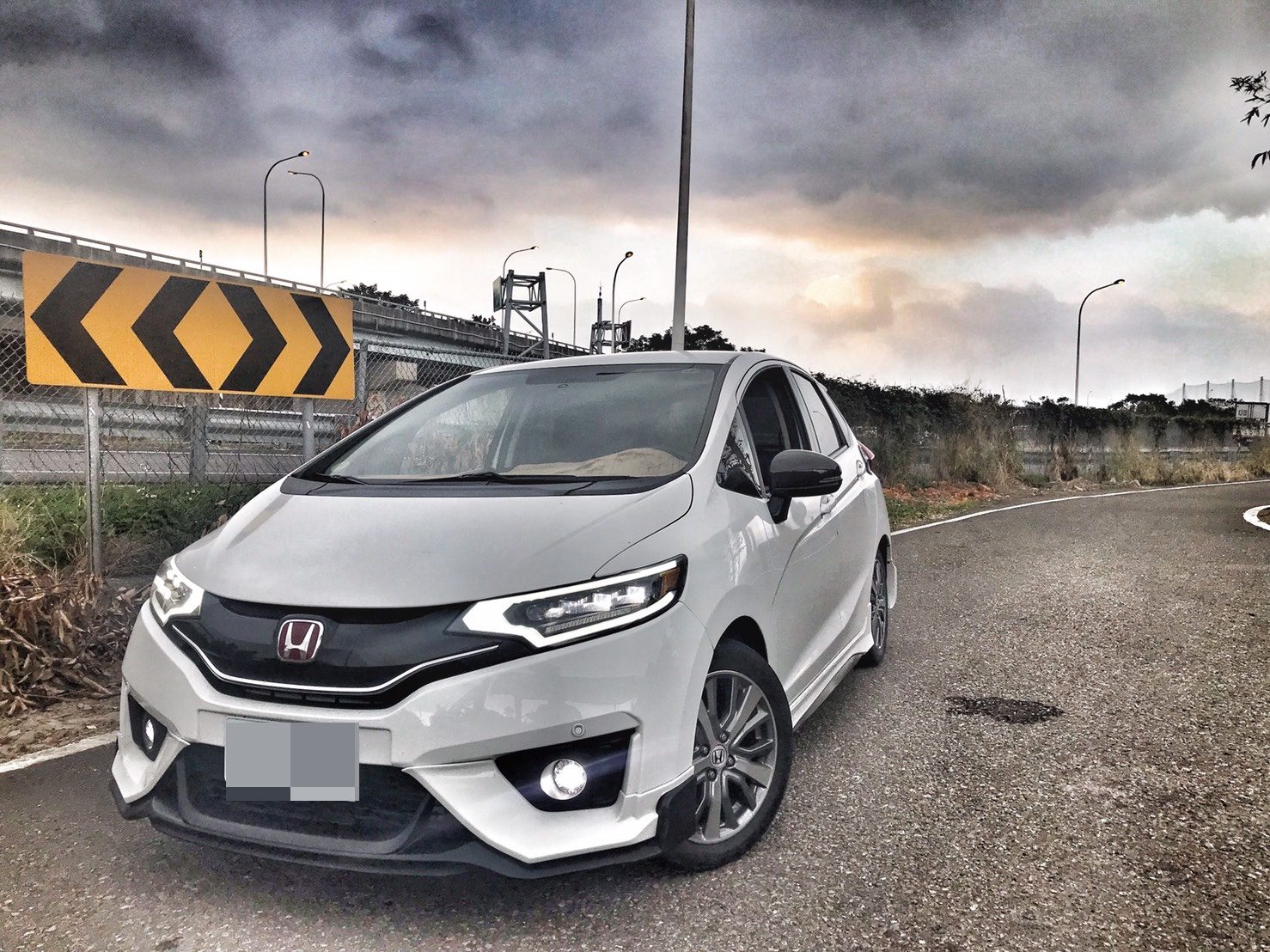 2016 Honda FIT Photo 1