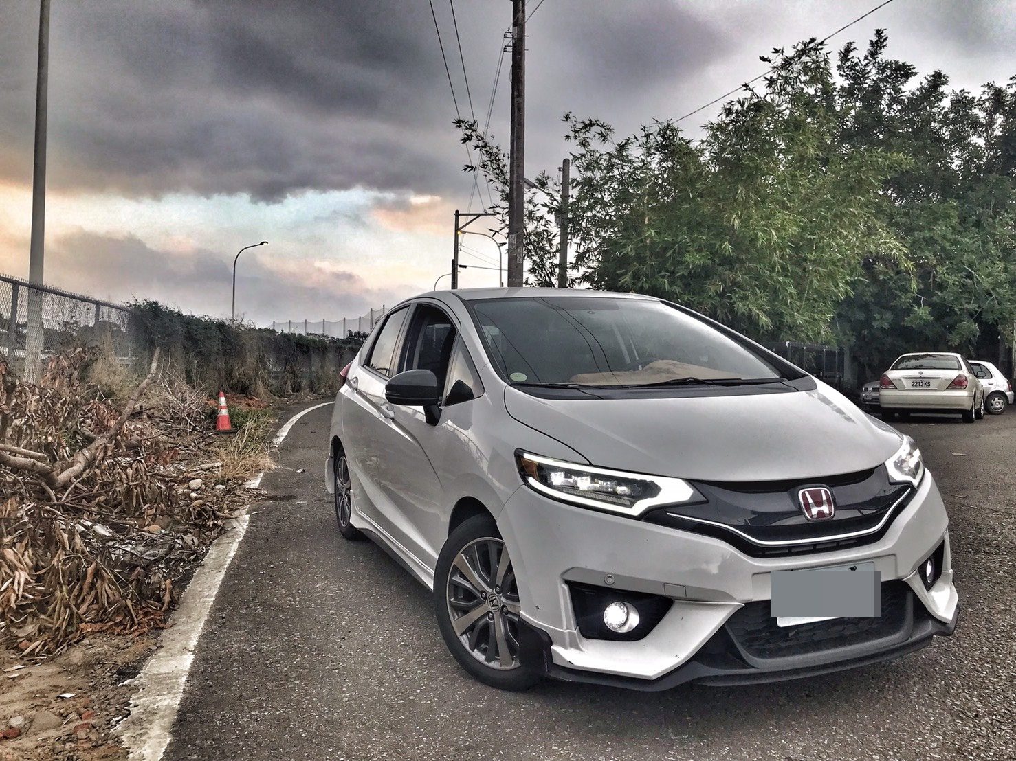 2016 Honda FIT Photo 2