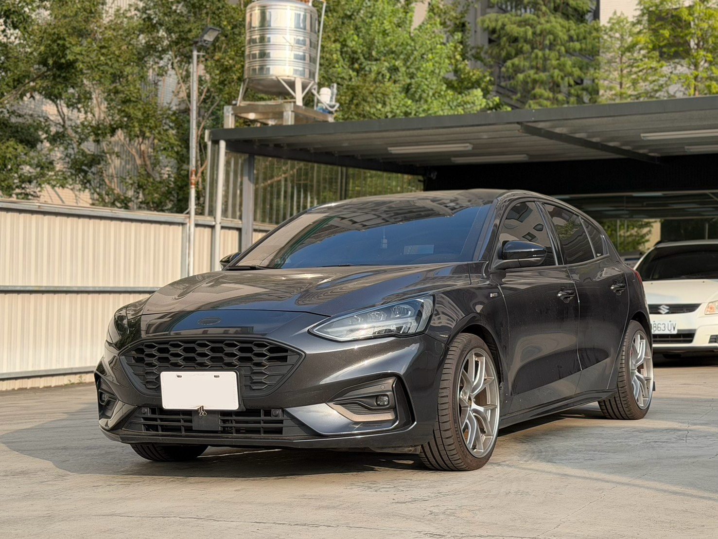 2021 Ford Focus Lommel Photo 2