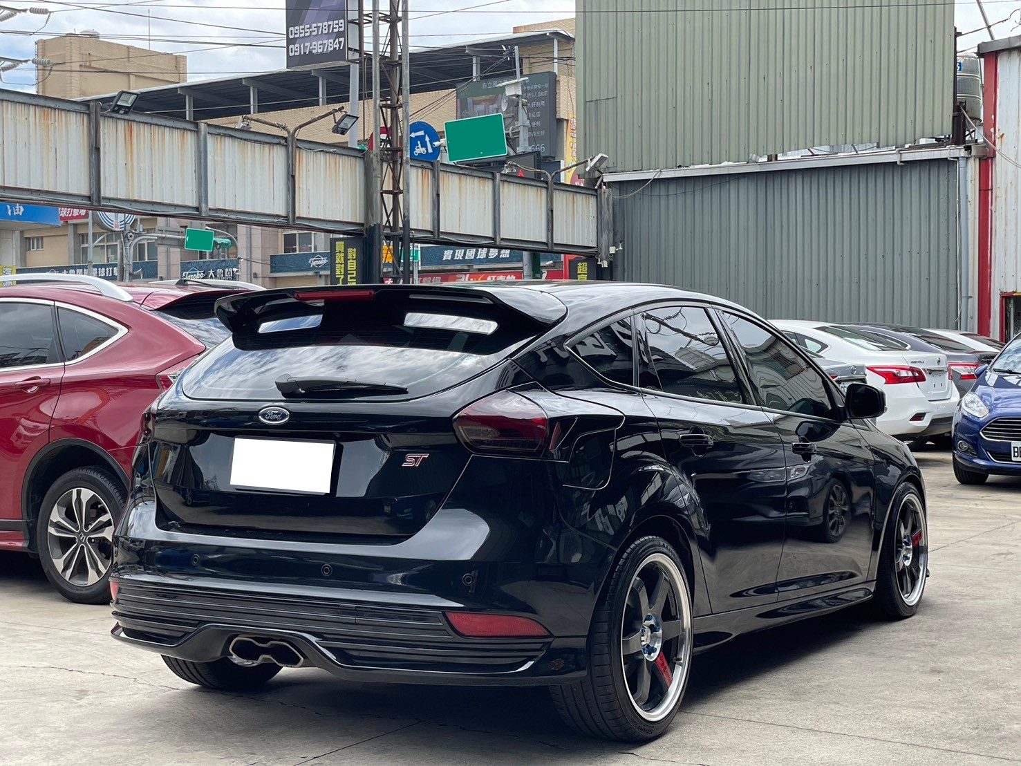 2017 Ford Focus RS Photo 5