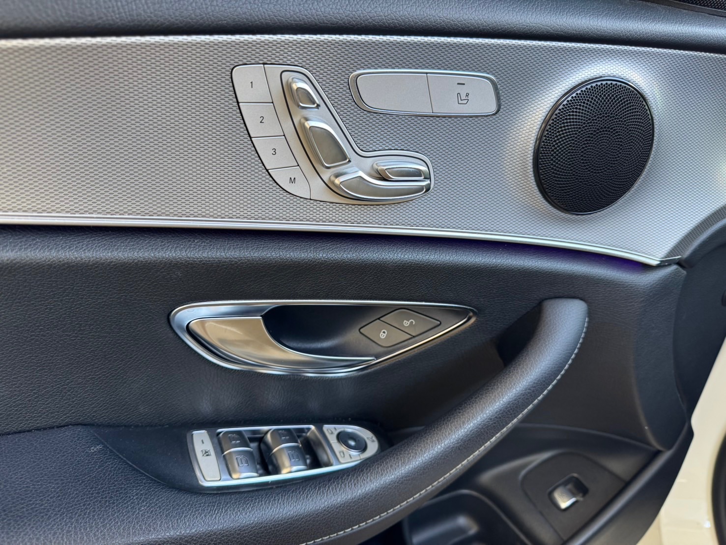 2018 M-Benz E200 照片 7
