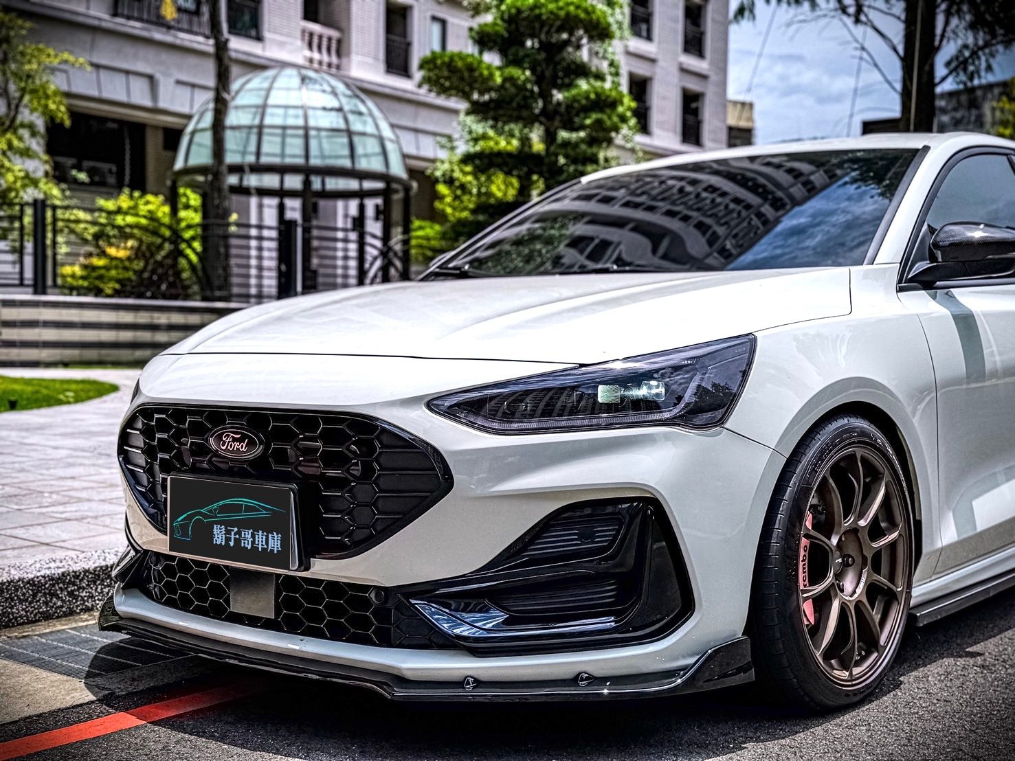 2023 Ford Focus V Photo 2
