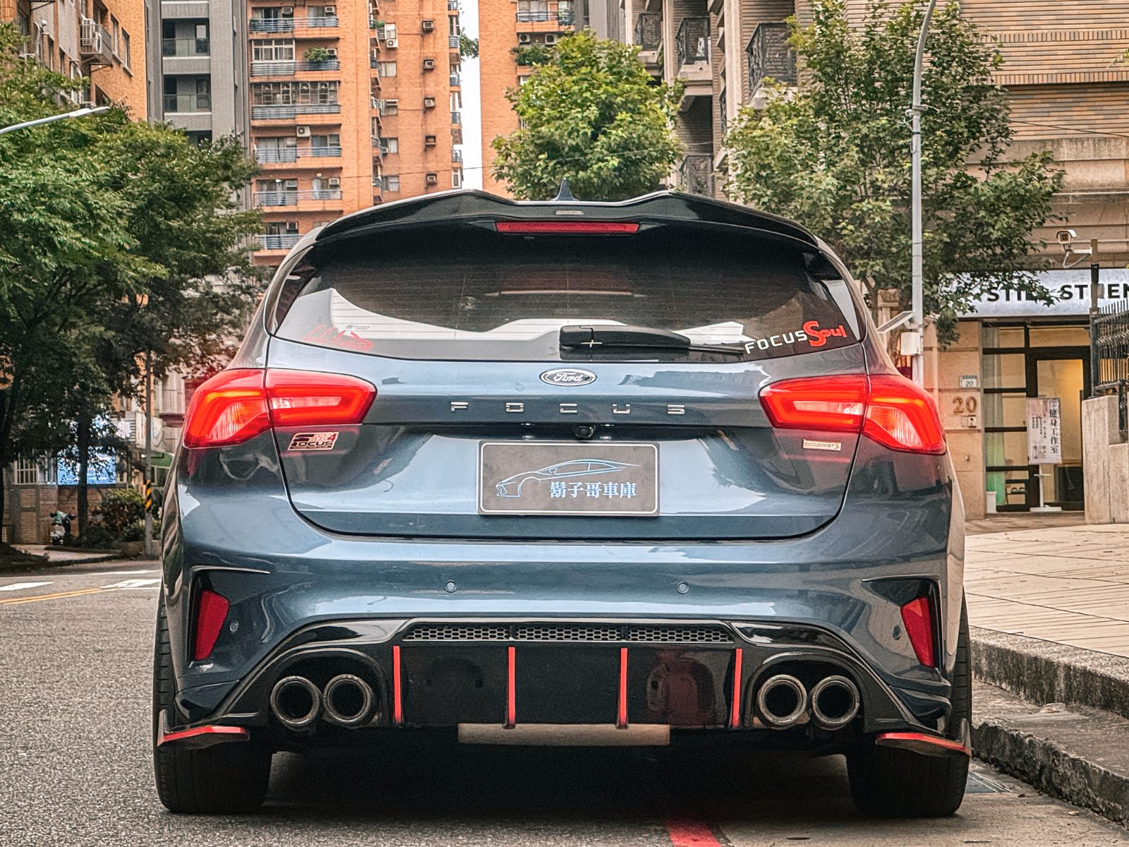 2019 Ford Focus ST-Line Photo 4