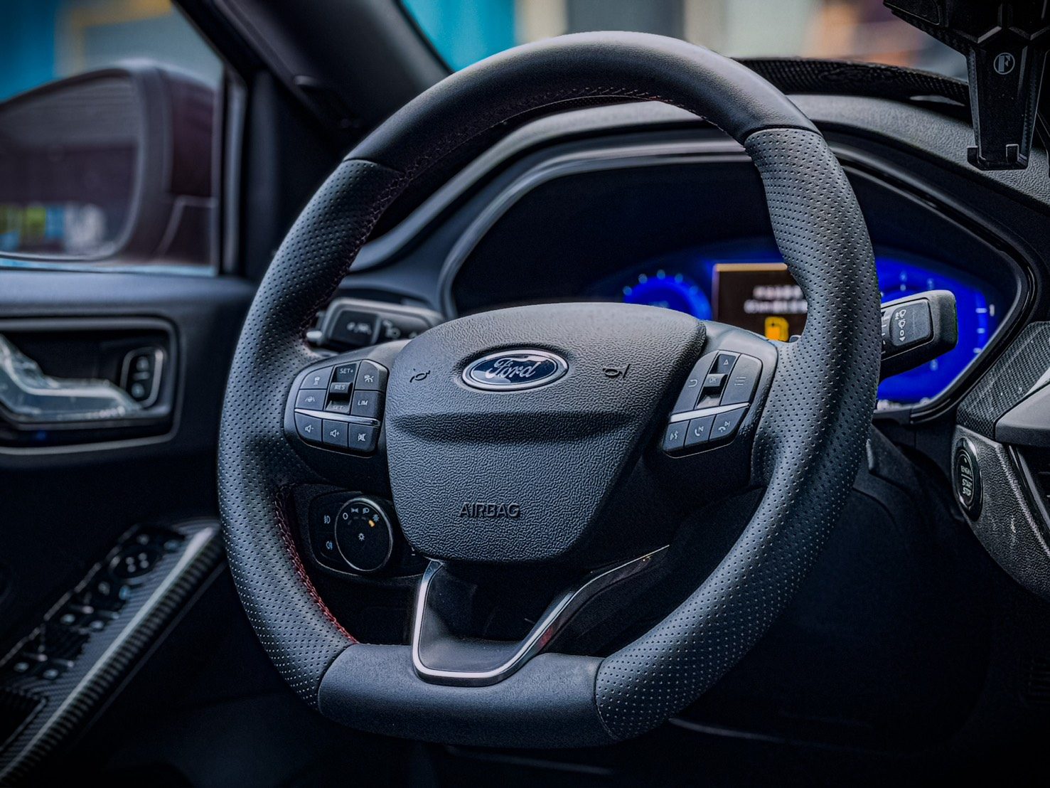 2022 Ford Forcus Lommel X 4D Photo 7