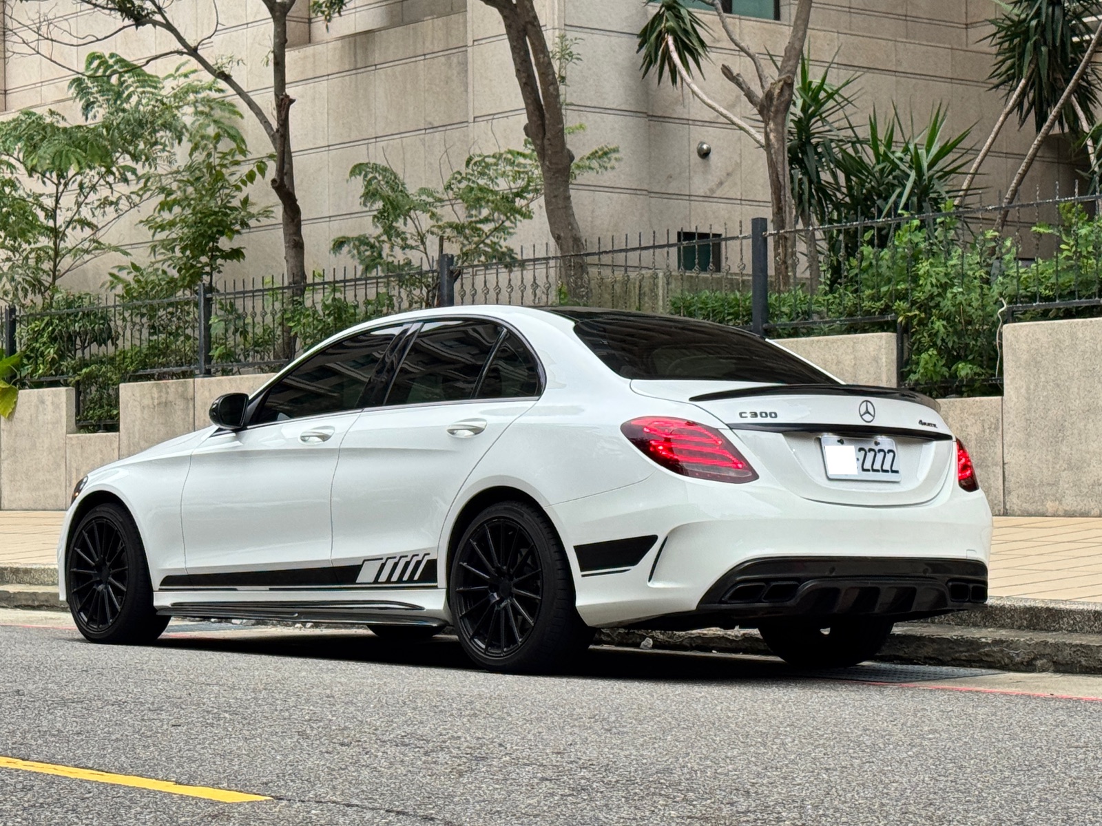 2015 M-Benz C300 照片 3