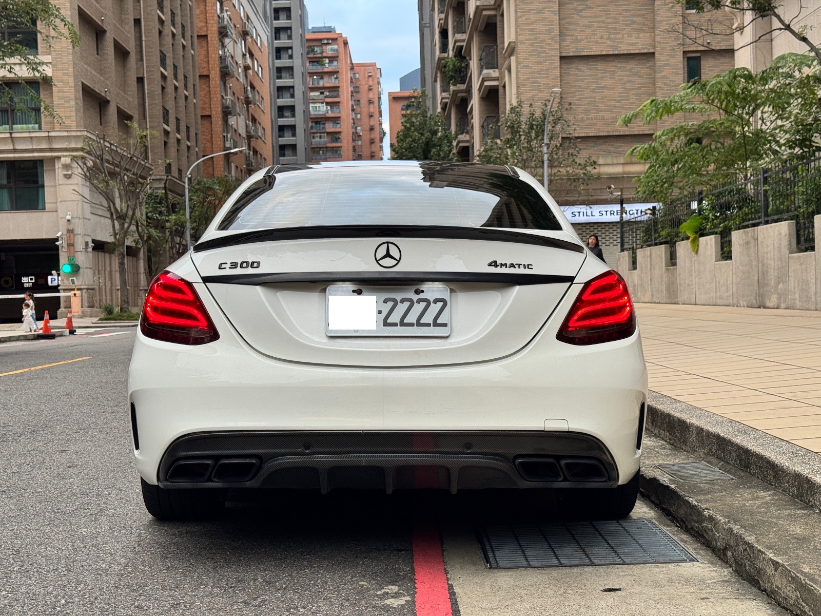 2015 M-Benz C300 照片 4