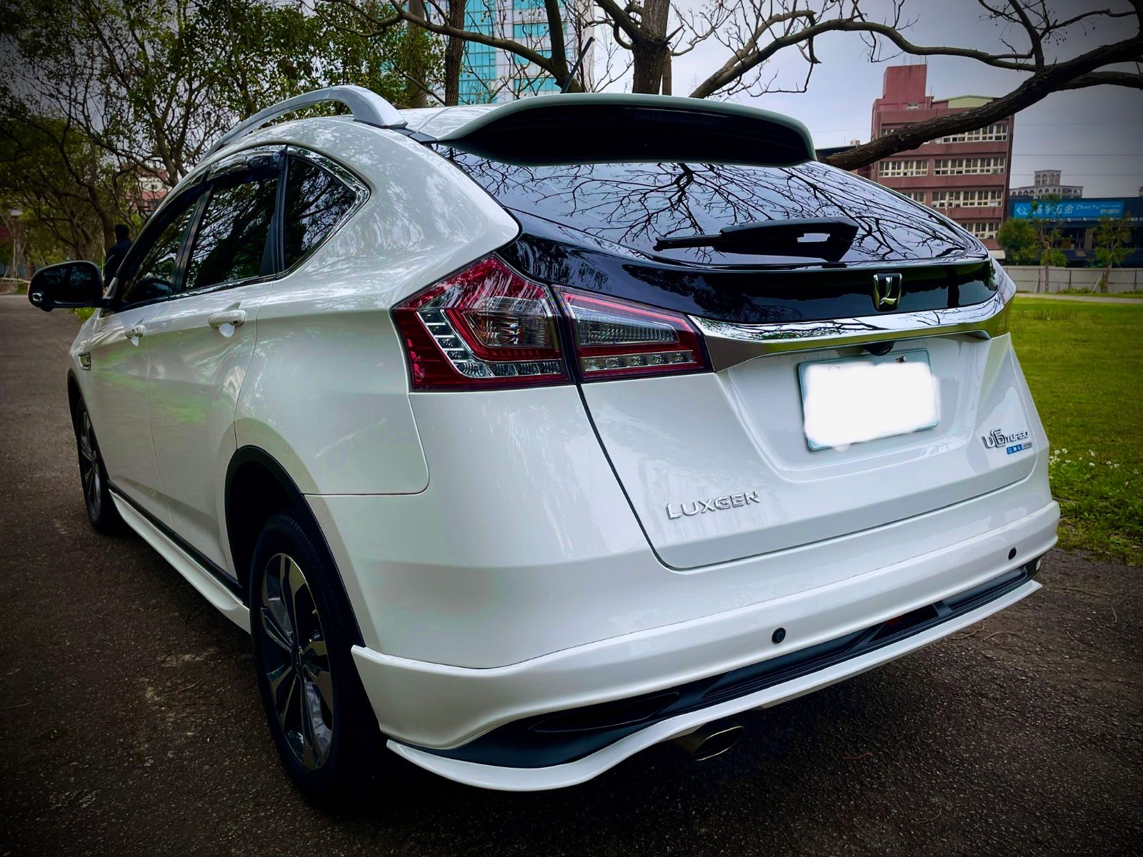 2016 Luxgen U6 ECO Photo 3