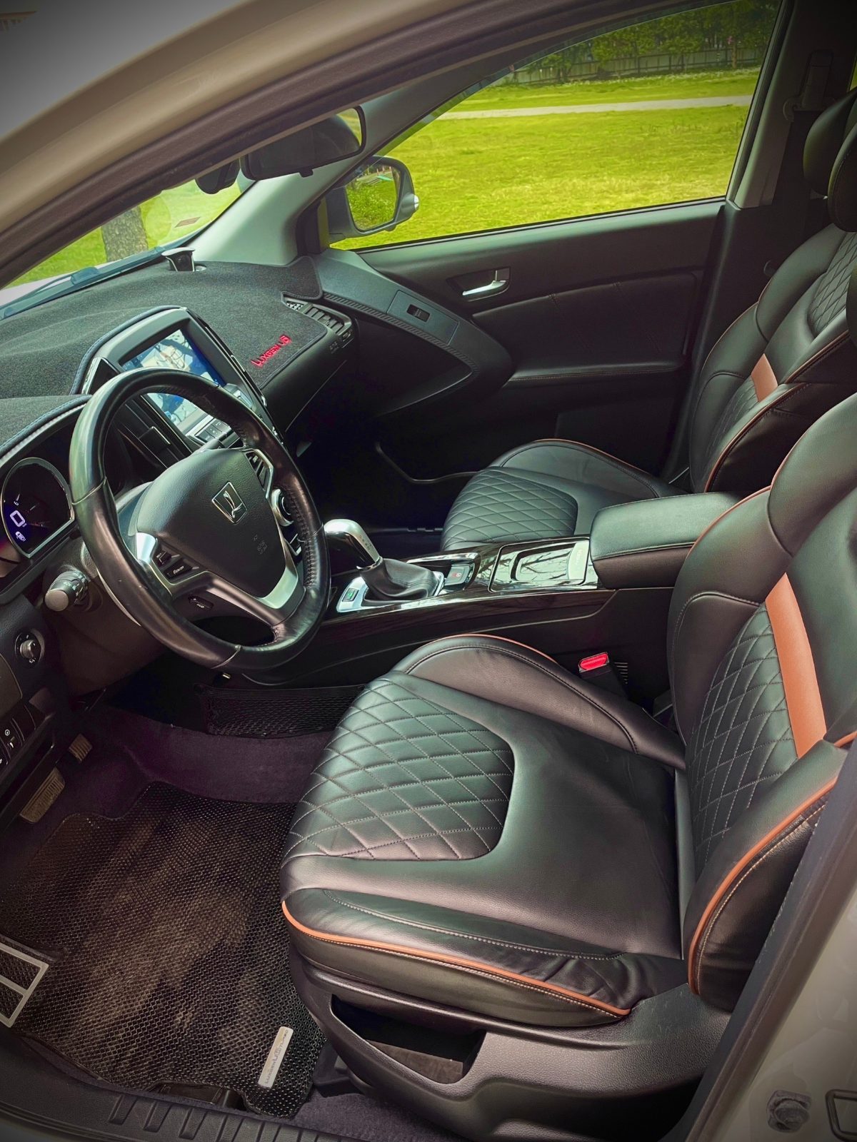 2016 Luxgen U6 ECO Photo 8