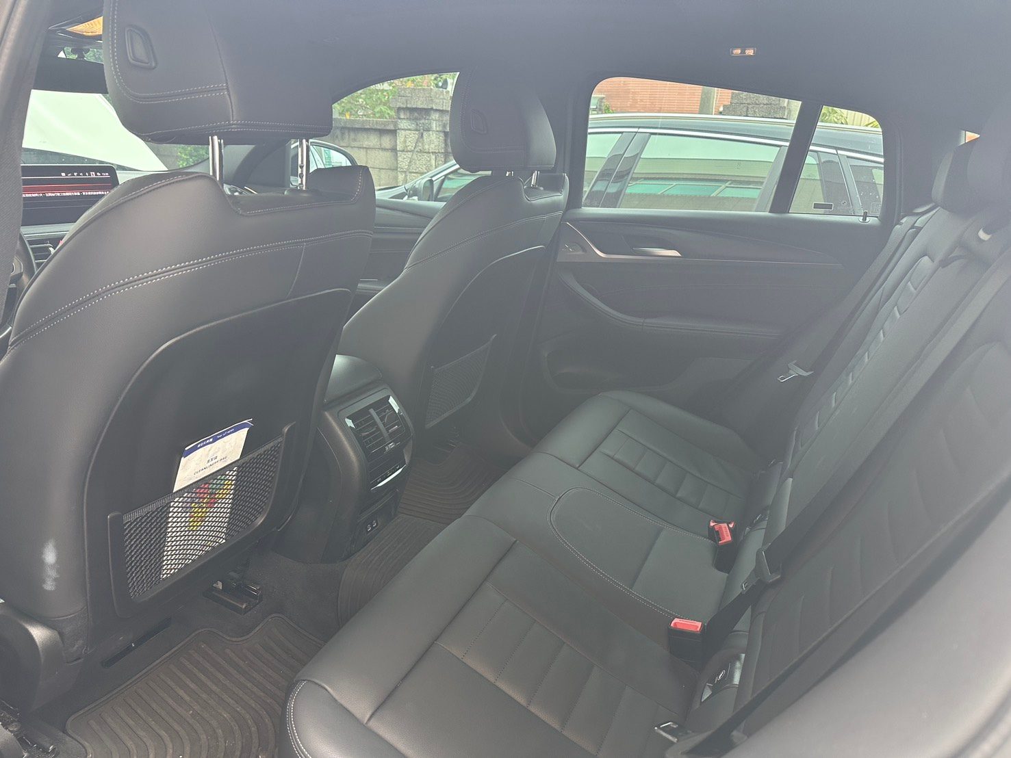 2022 BMW X4 30i Photo 6