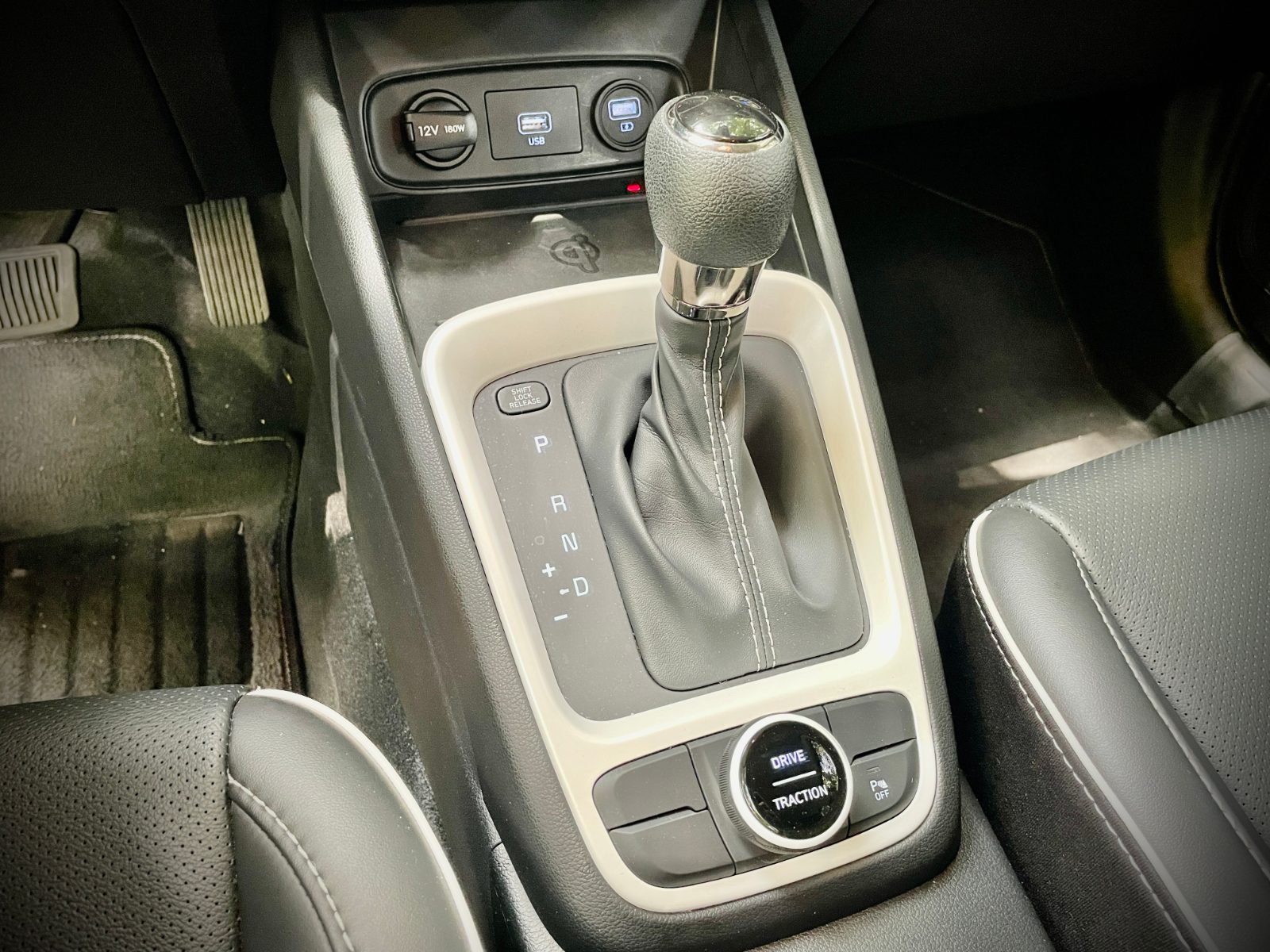 2022 Hyundai VENUE1.6 照片 6