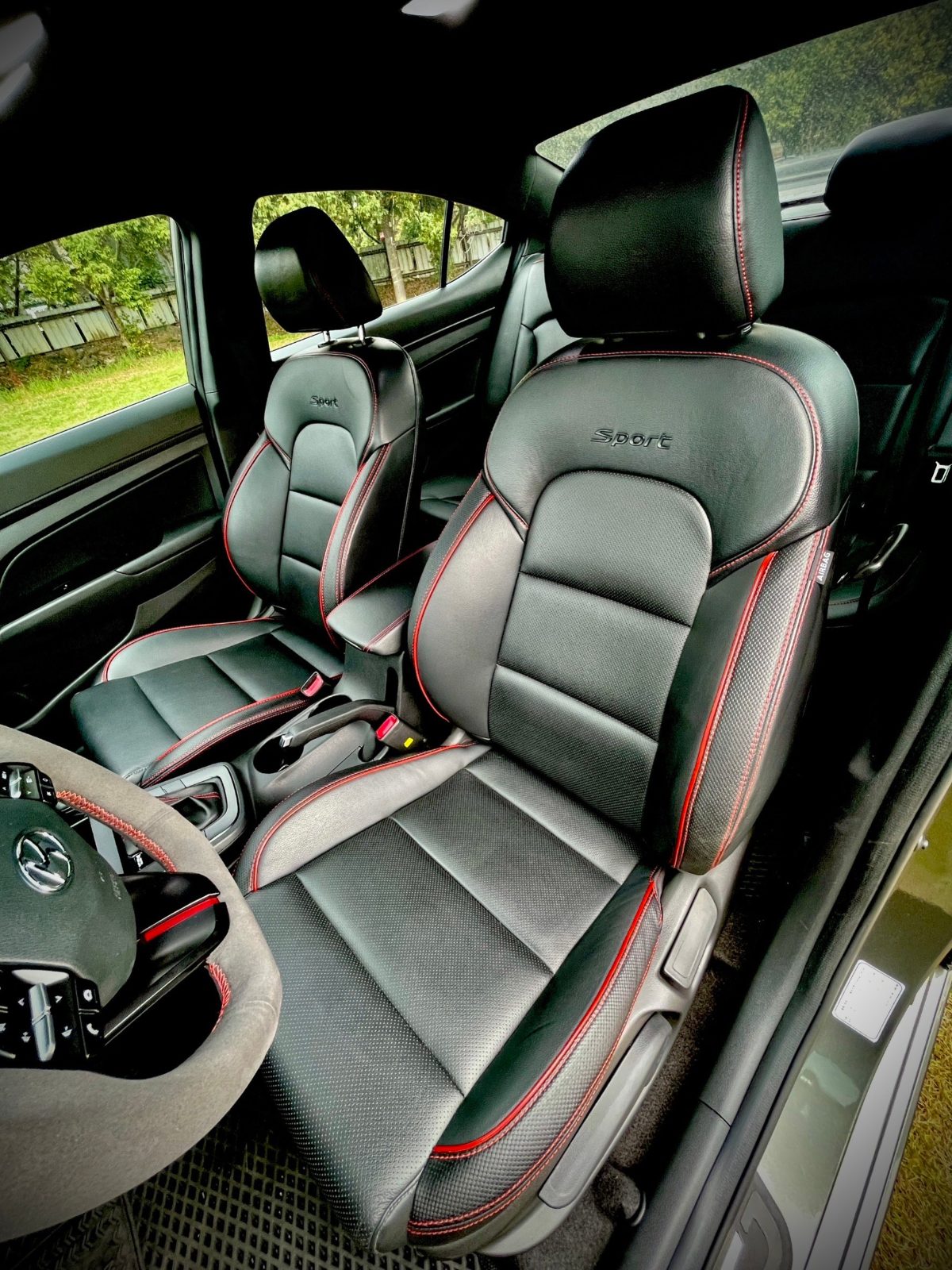 2020 Hyundai Elantra Sport 1.6 Photo 8