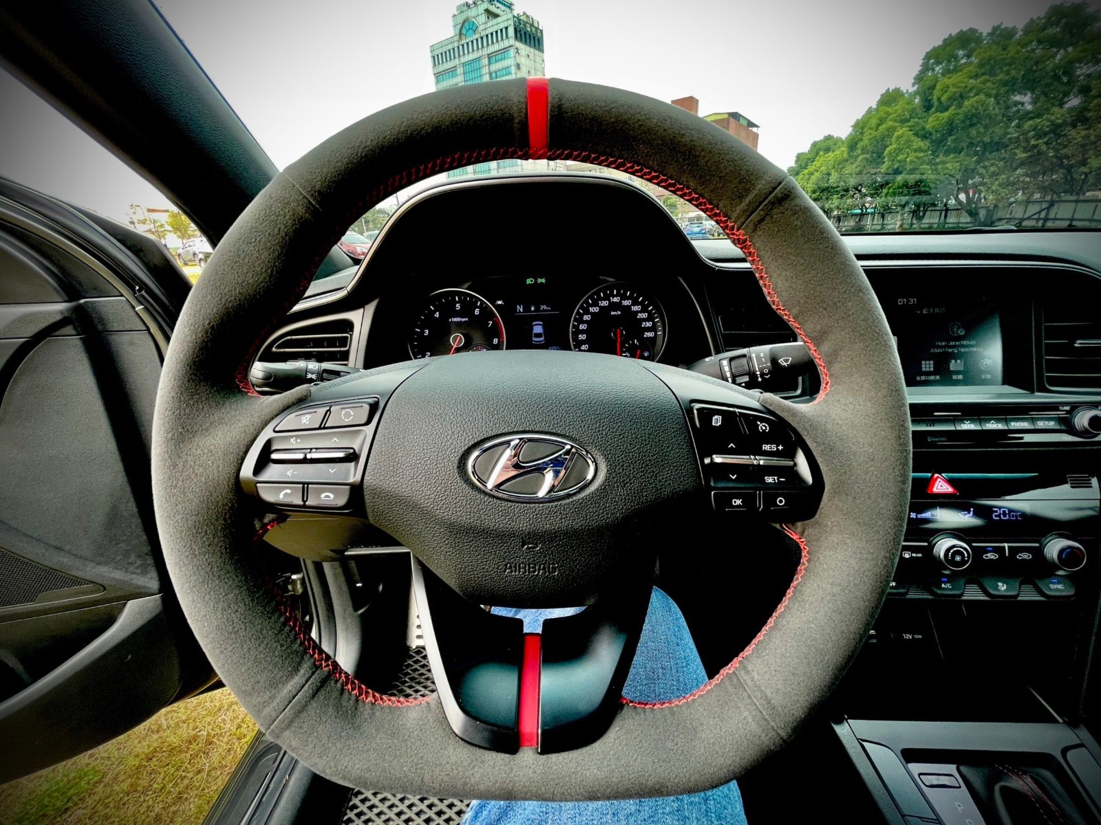 2020 Hyundai Elantra Sport 1.6 Photo 11