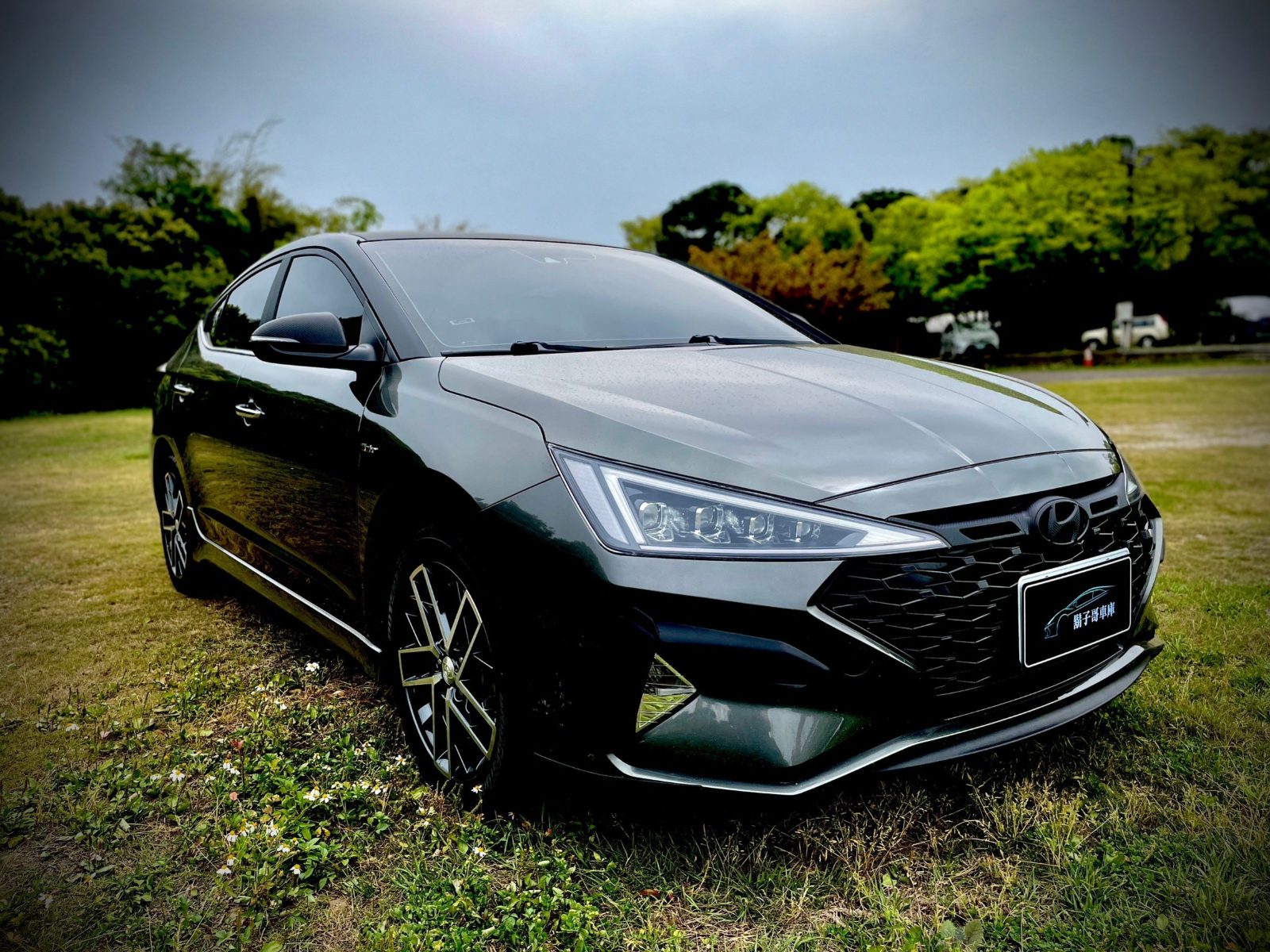 2020 Hyundai Elantra Sport 1.6 Photo 2