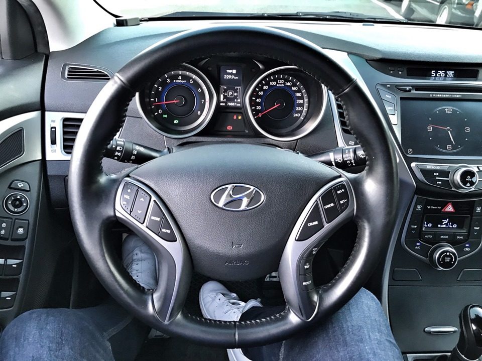 2015 Hyundai ELANTRA 1.8 Photo 6