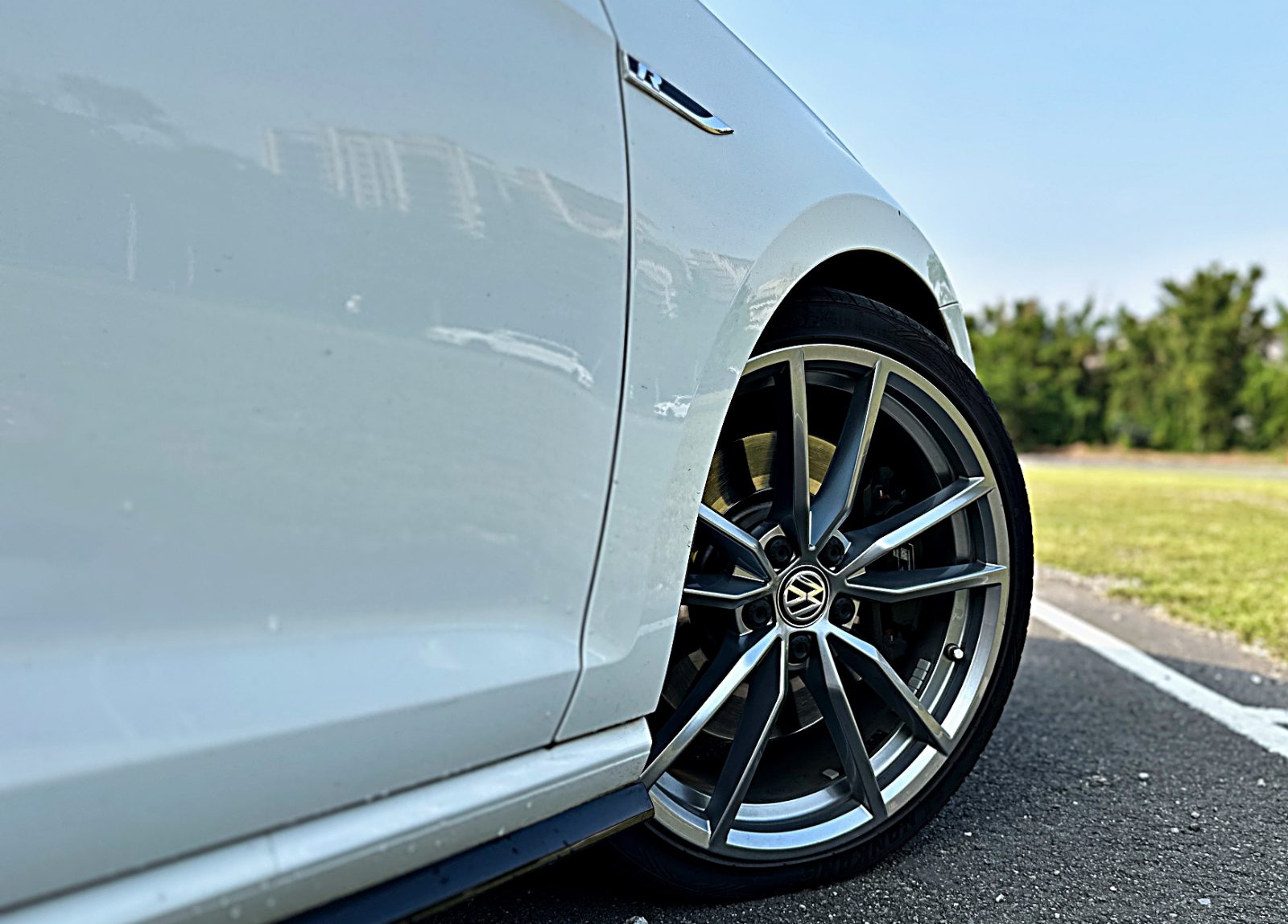 2018 Volkswagen Gofl R Golf R Photo 6
