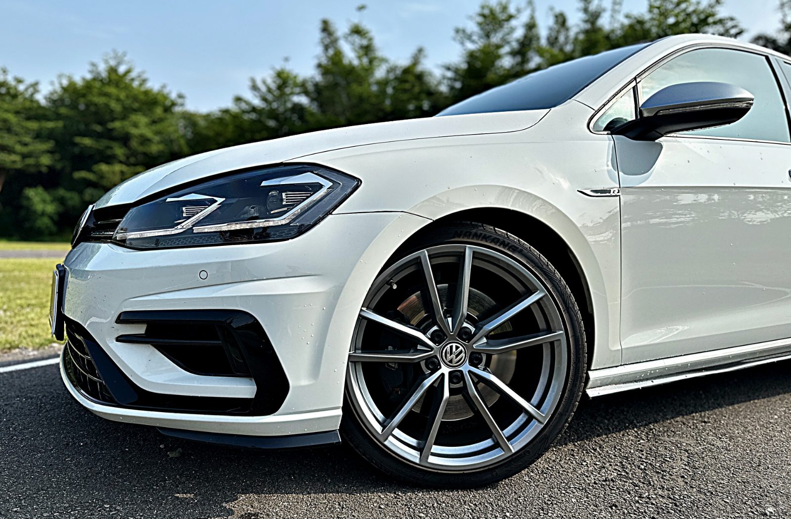 2018 Volkswagen Gofl R Golf R Photo 3