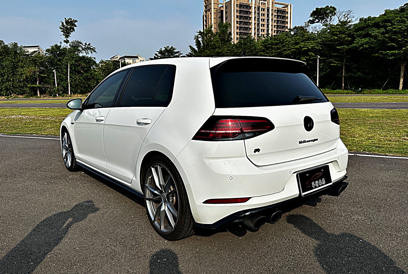 2018 Volkswagen Gofl R Golf R Photo 26