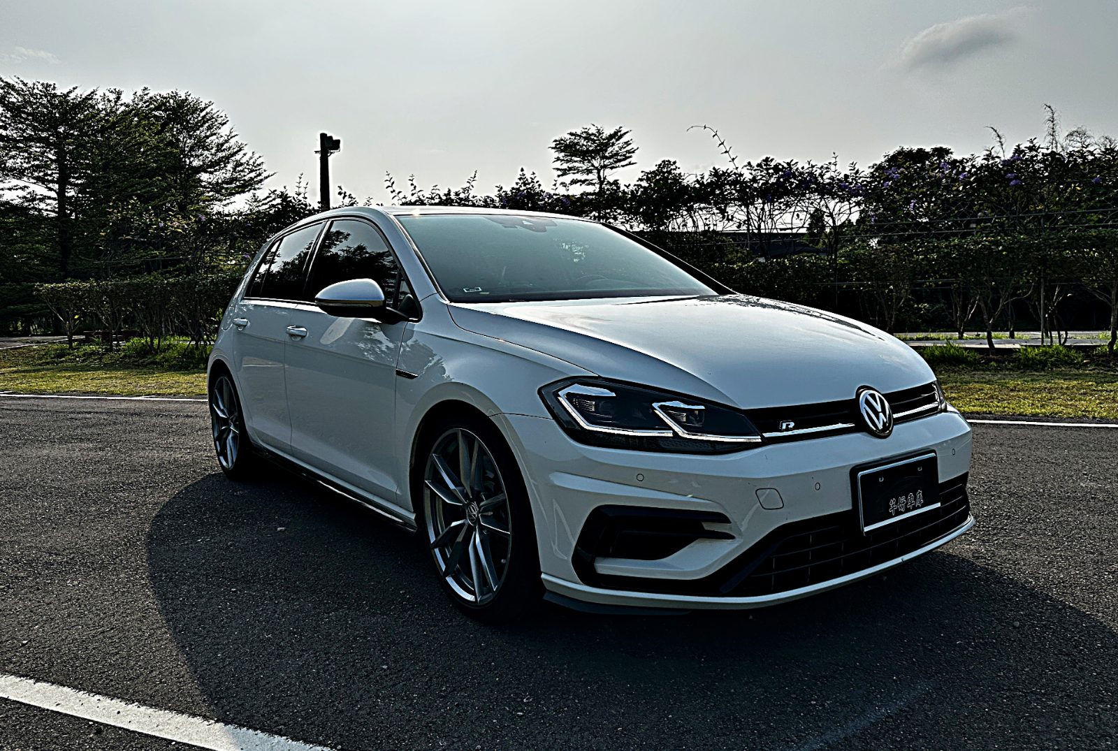 2018 Volkswagen Gofl R Golf R Photo 24