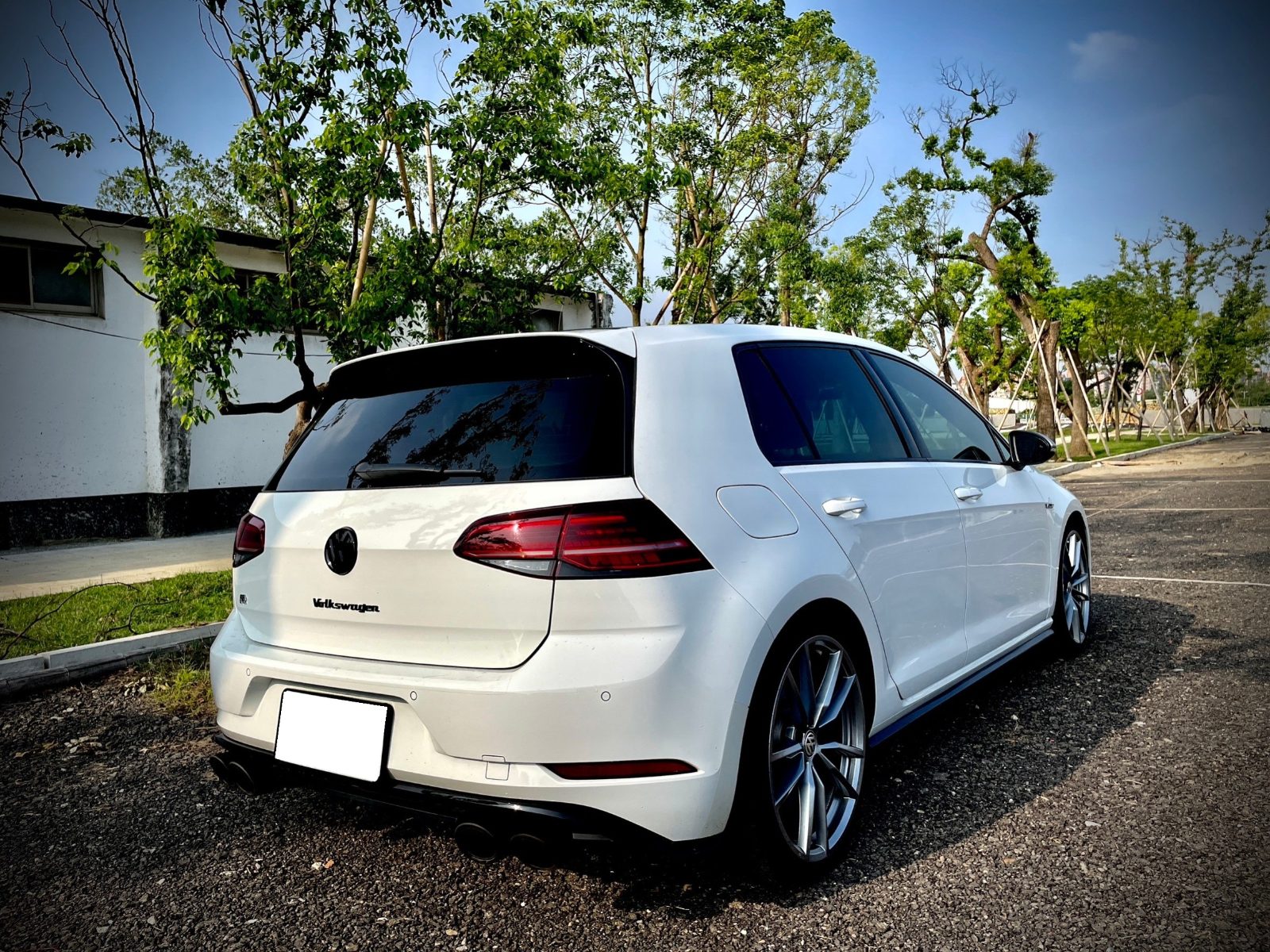 2018 Volkswagen Gofl R Golf R Photo 31