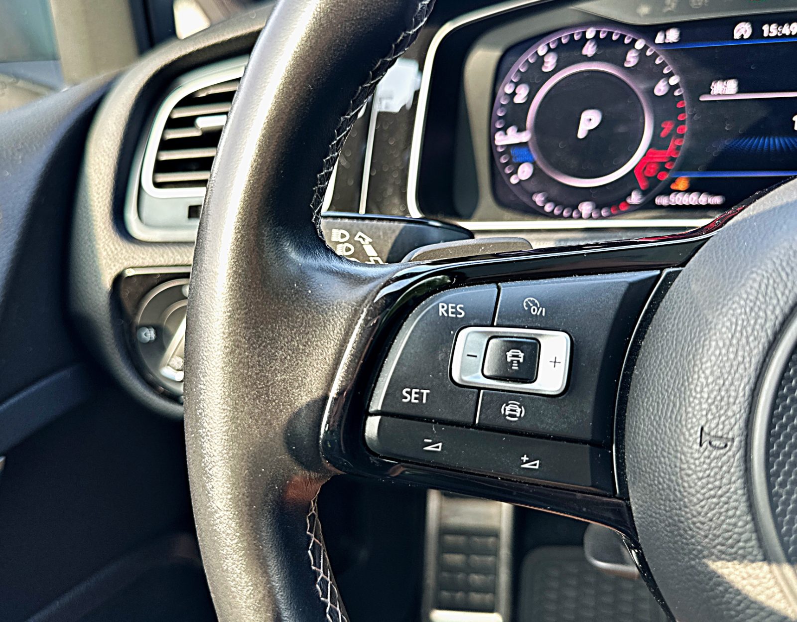 2018 Volkswagen Gofl R Golf R Photo 13