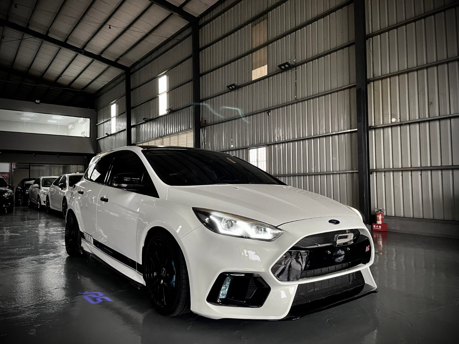 2017 Ford Focus RS拉線 照片 12