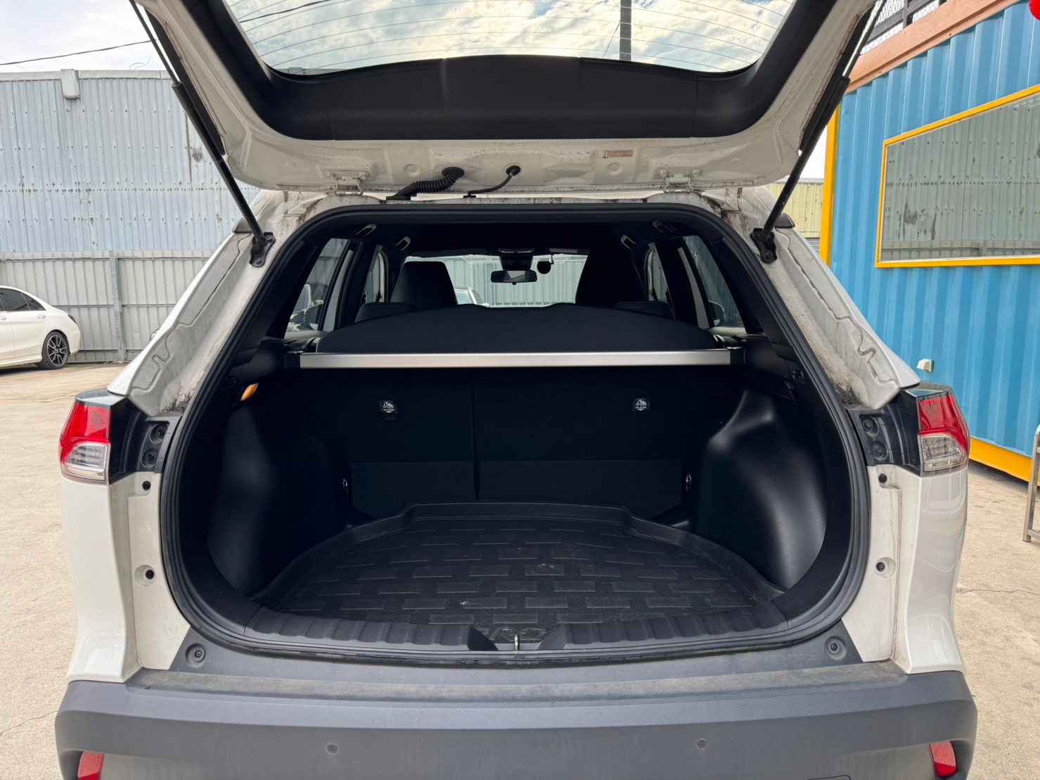 2020 Toyota CC 1.8 Photo 5