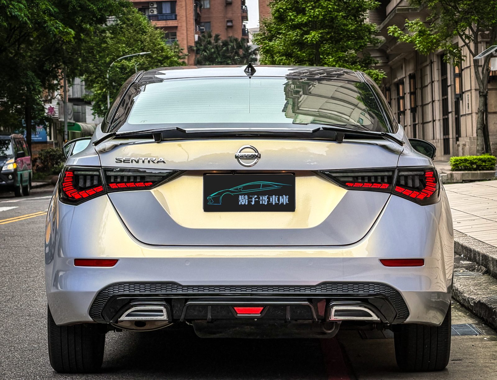 2021 Nissan Photo 5