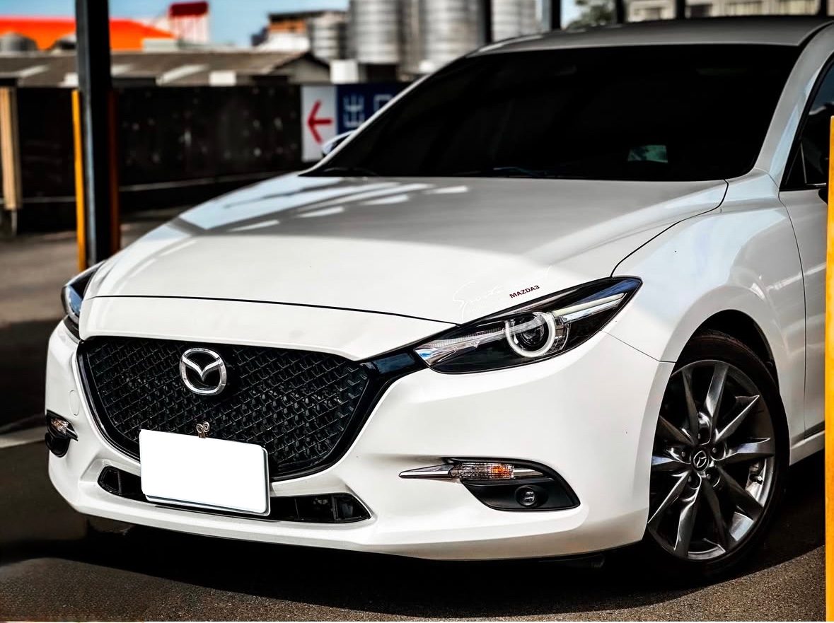 2017 Mazda 3 Photo 3