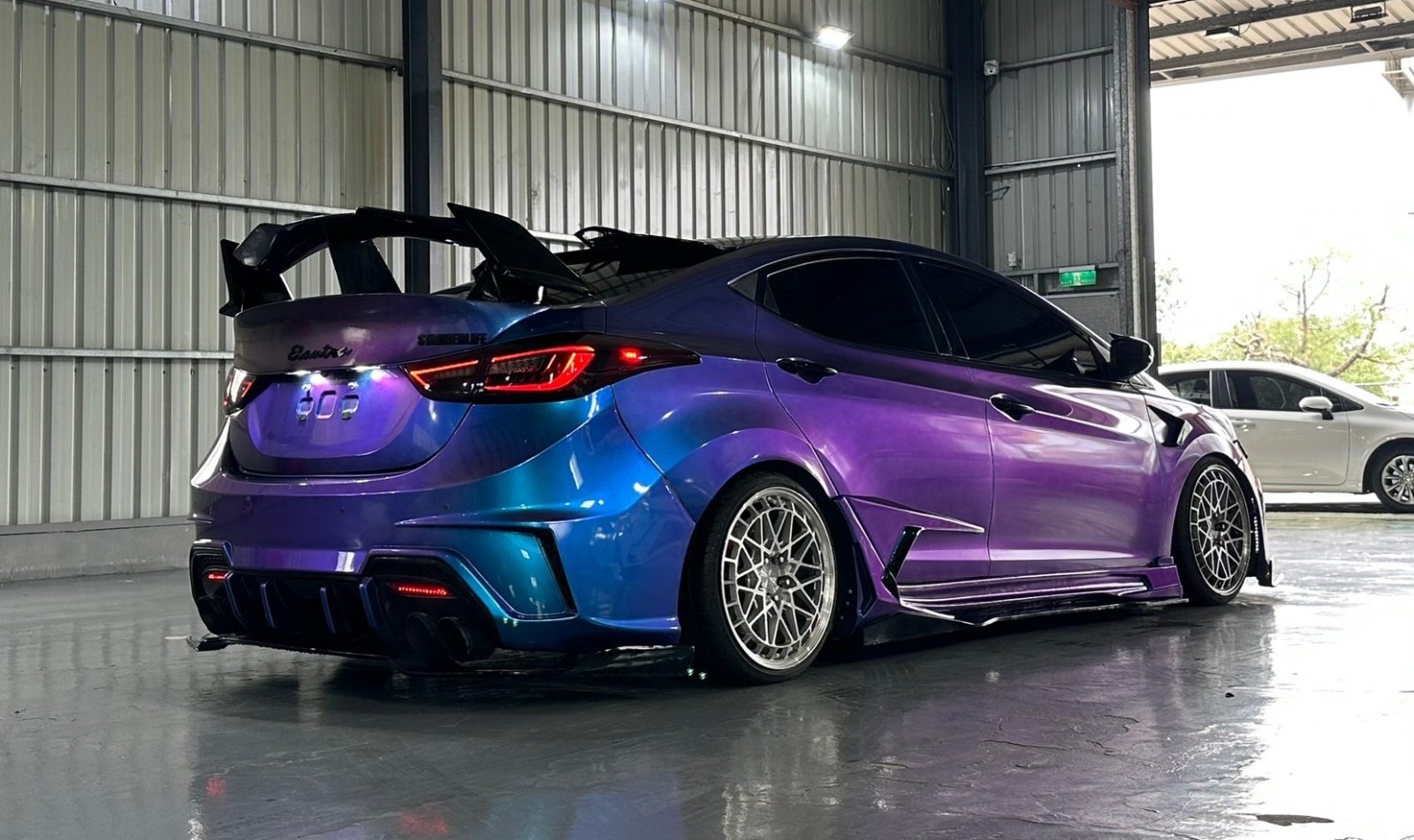 2016 Hyundai Elantra Photo 3