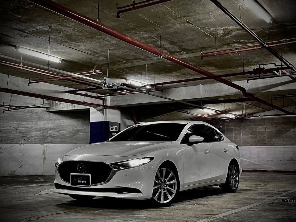 2021 Mazda 3 Bose 4 Photo 1