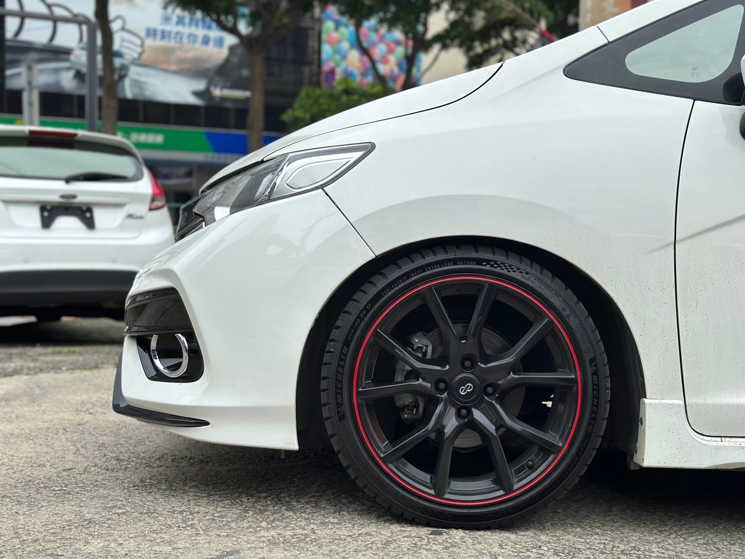 2016 Honda Fit S Photo 2