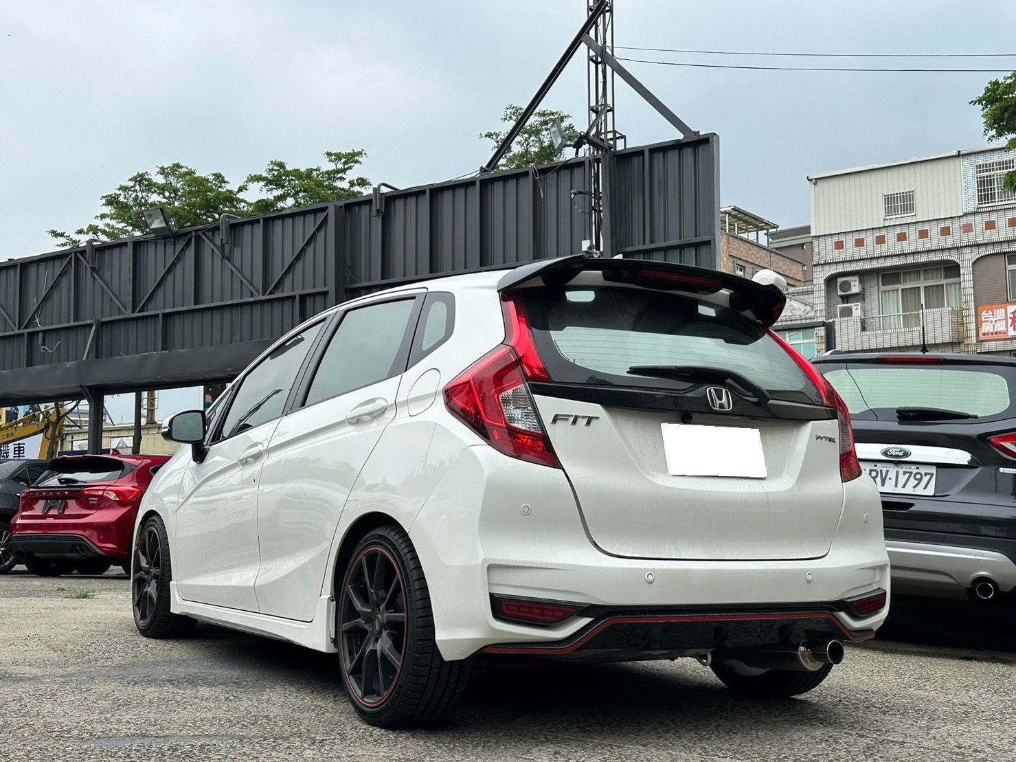 2016 Honda Fit S Photo 3