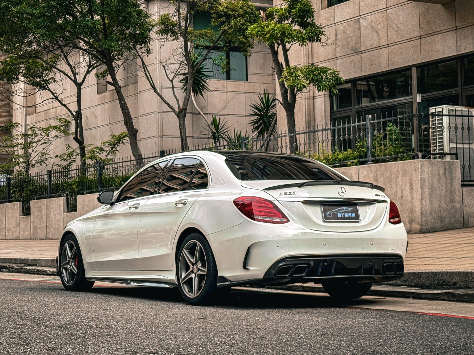 2015 Mercedes-Benz C300 Photo 4