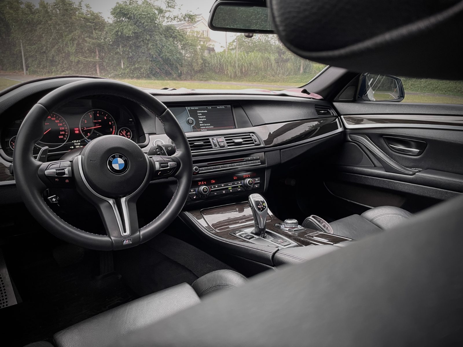 2013 BMW 528i M-Sport 照片 8