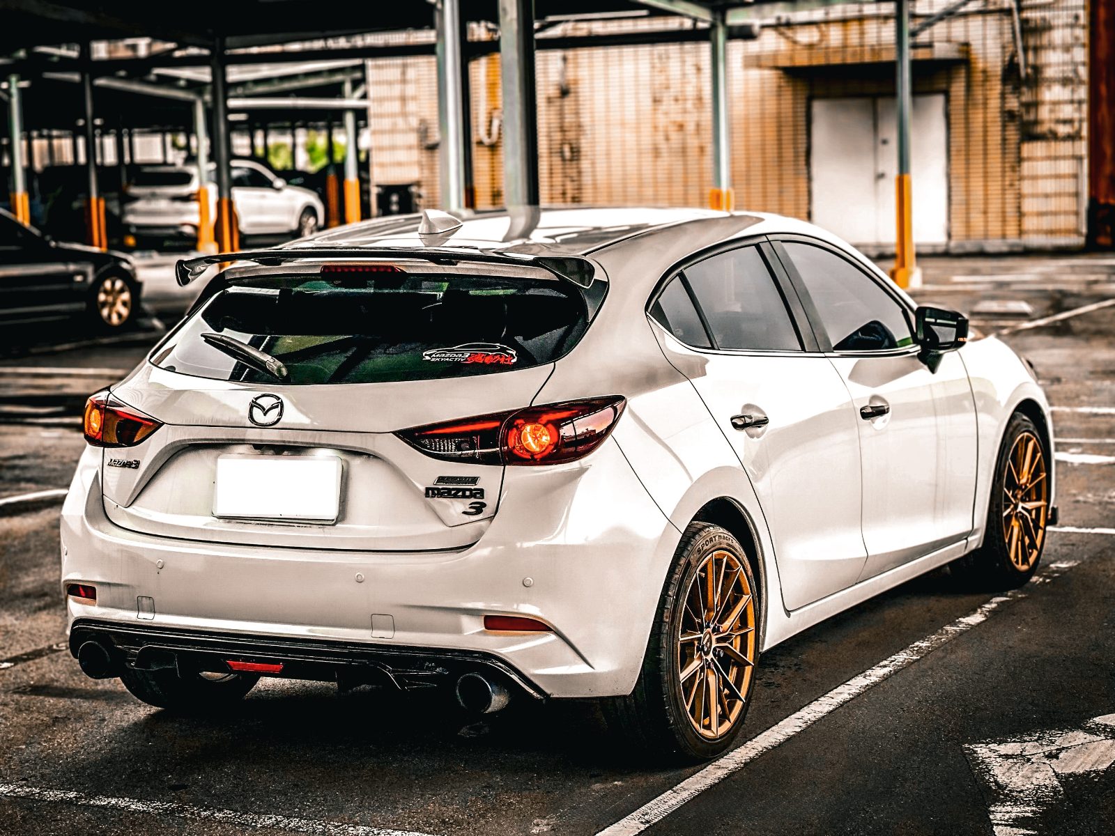 2017 Mazda 3 Photo 2