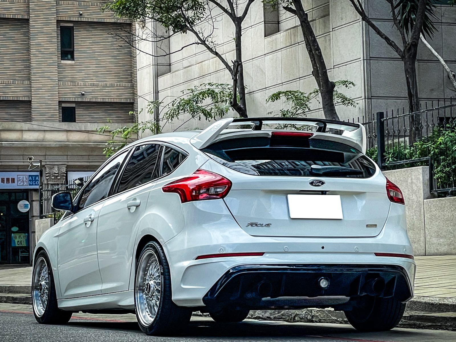 2018 Ford Focus ST Photo 4