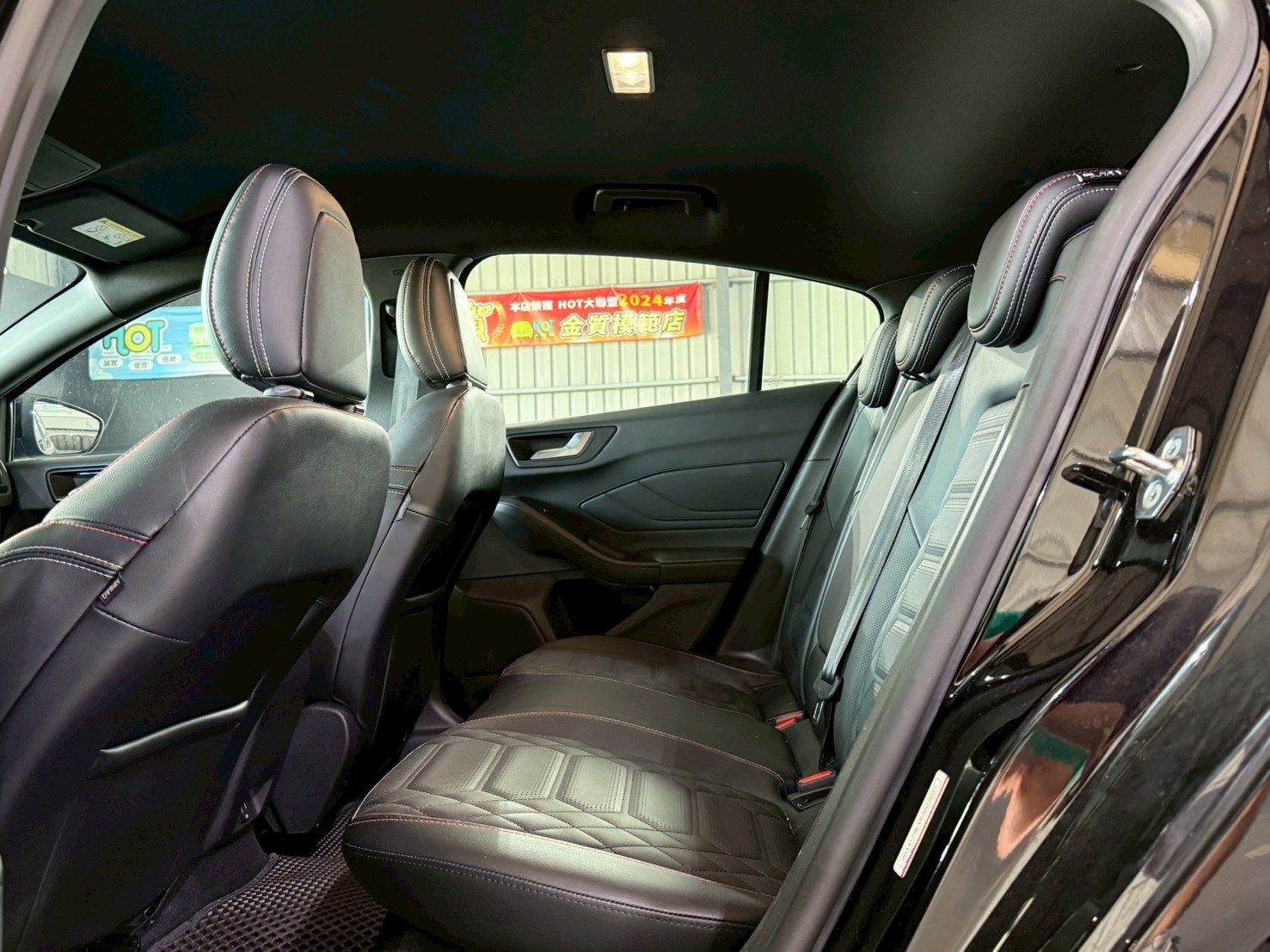 2024 Ford Focus V Photo 8