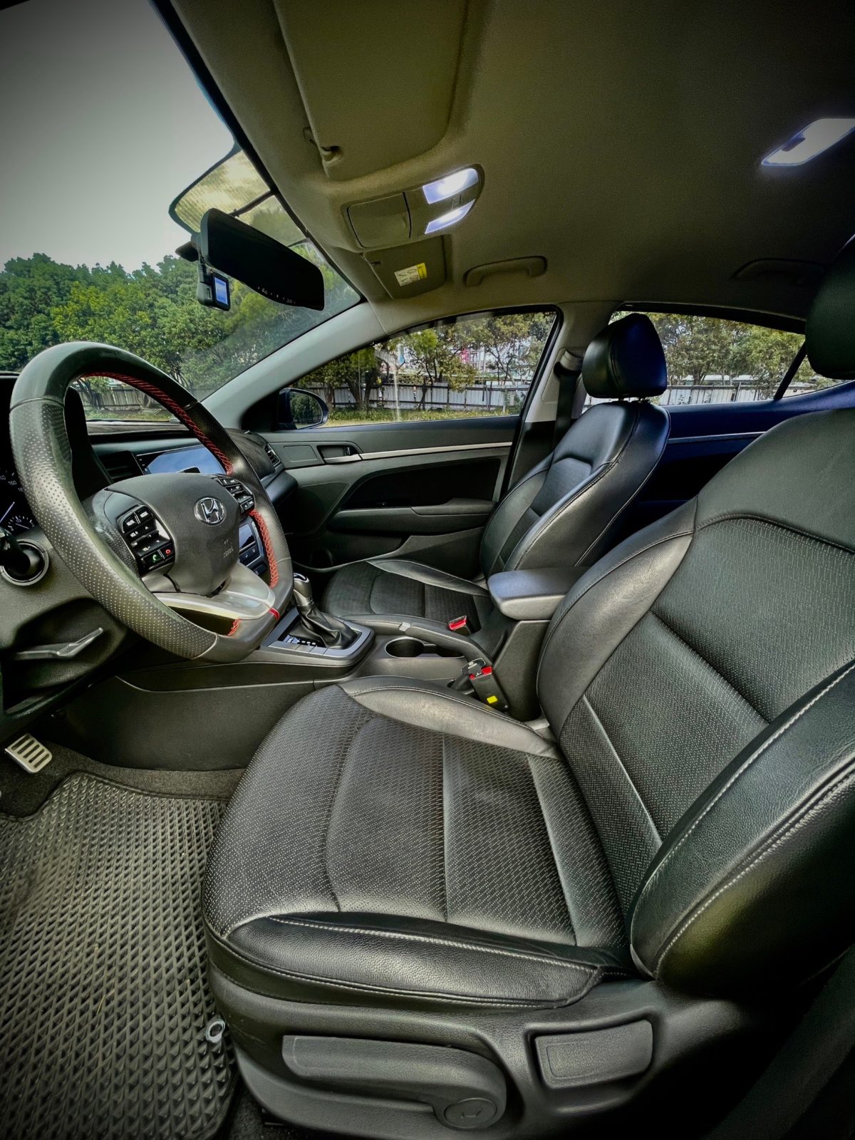2017 Hyundai Elantra 1.6 Photo 6