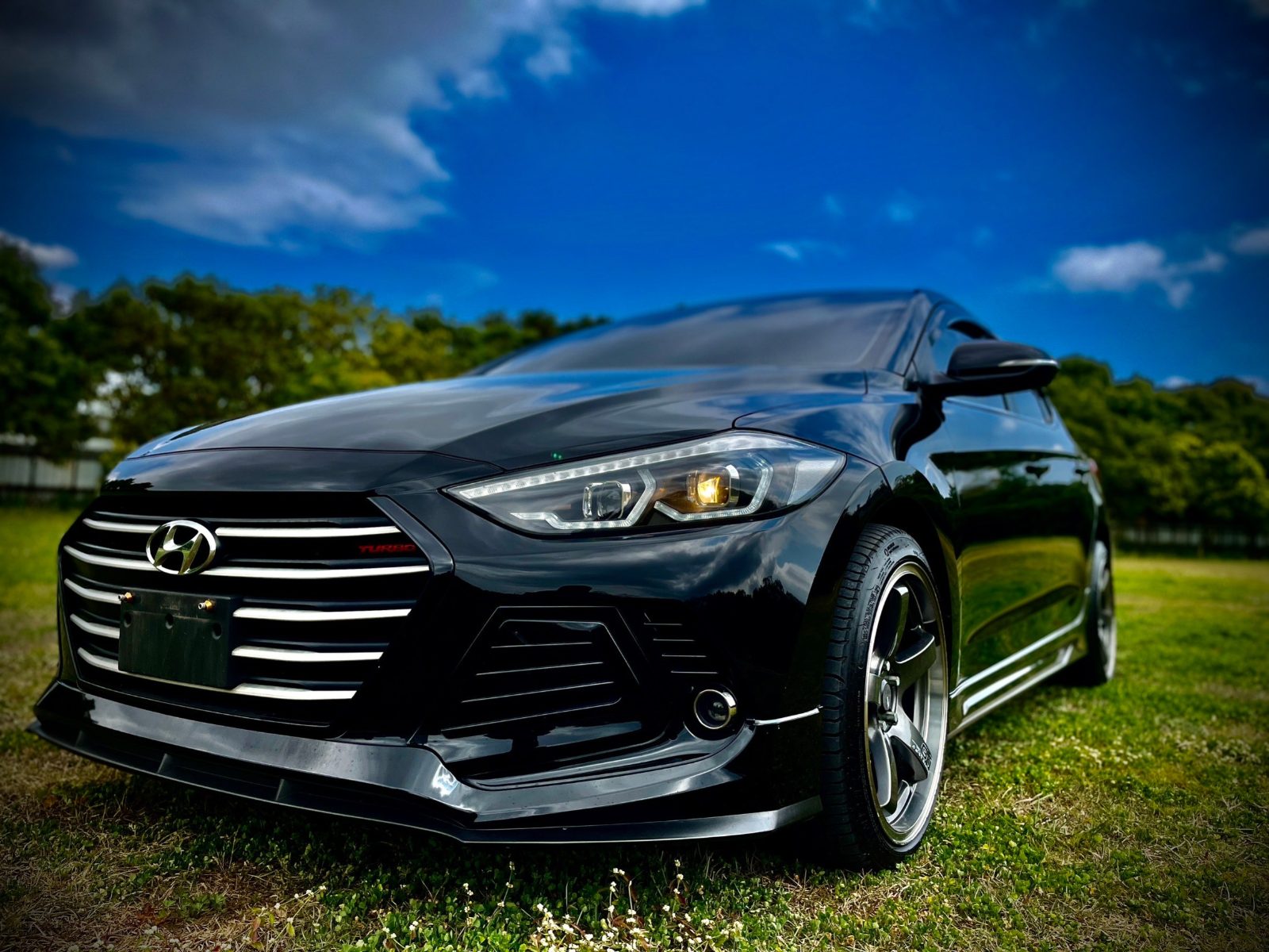 2017 Hyundai Elantra 1.6 Photo 3