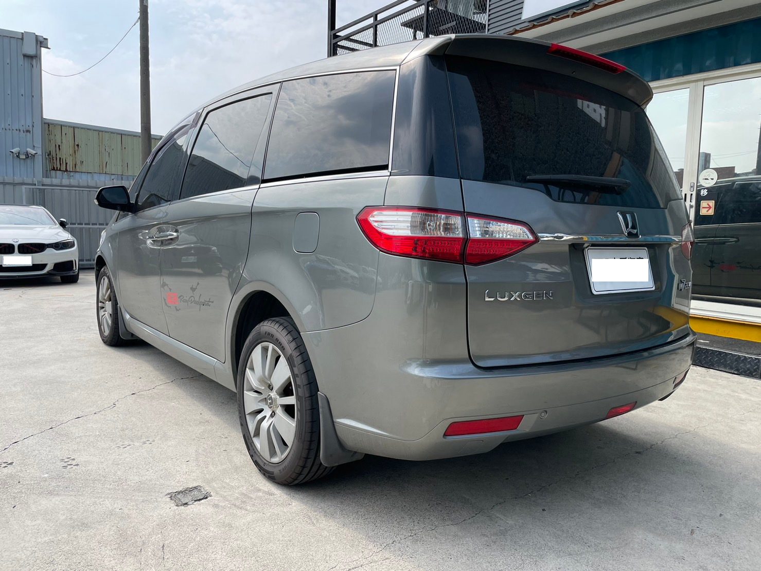 2011 Luxgen M7 2.2 Photo 4