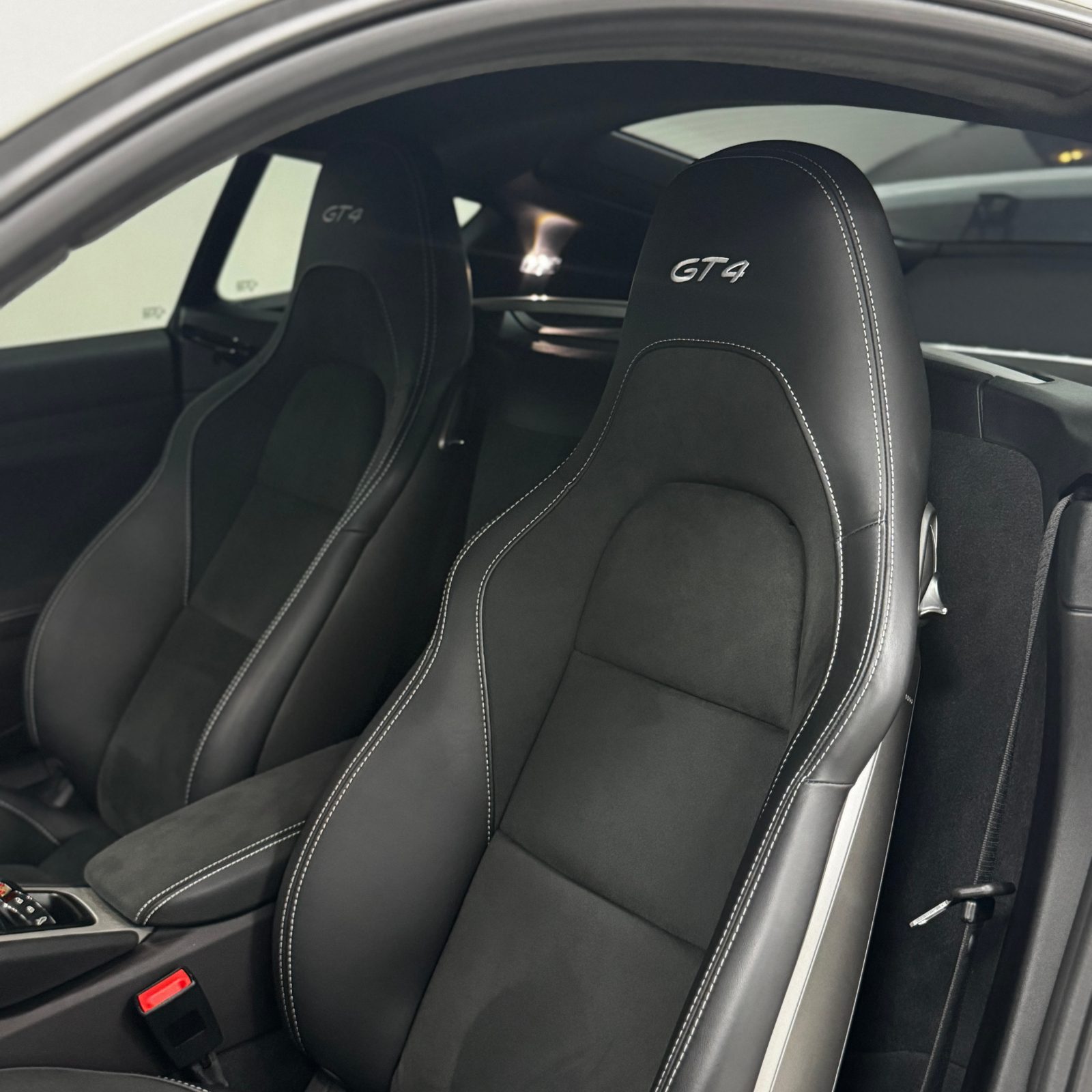 2023年 Porsche 718 Cayman GT4 總代理 照片 6
