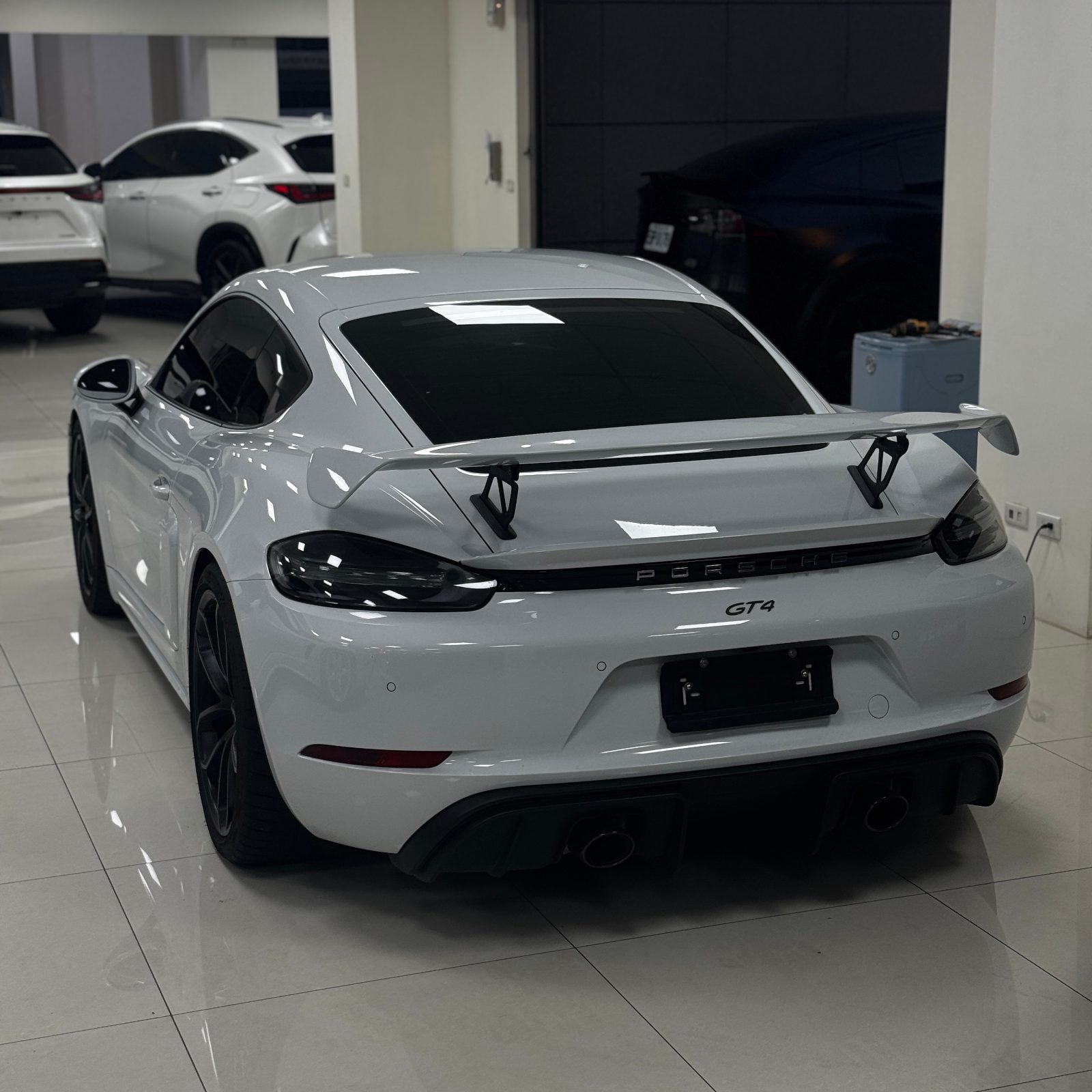 2023年 Porsche 718 Cayman GT4 總代理 照片 3