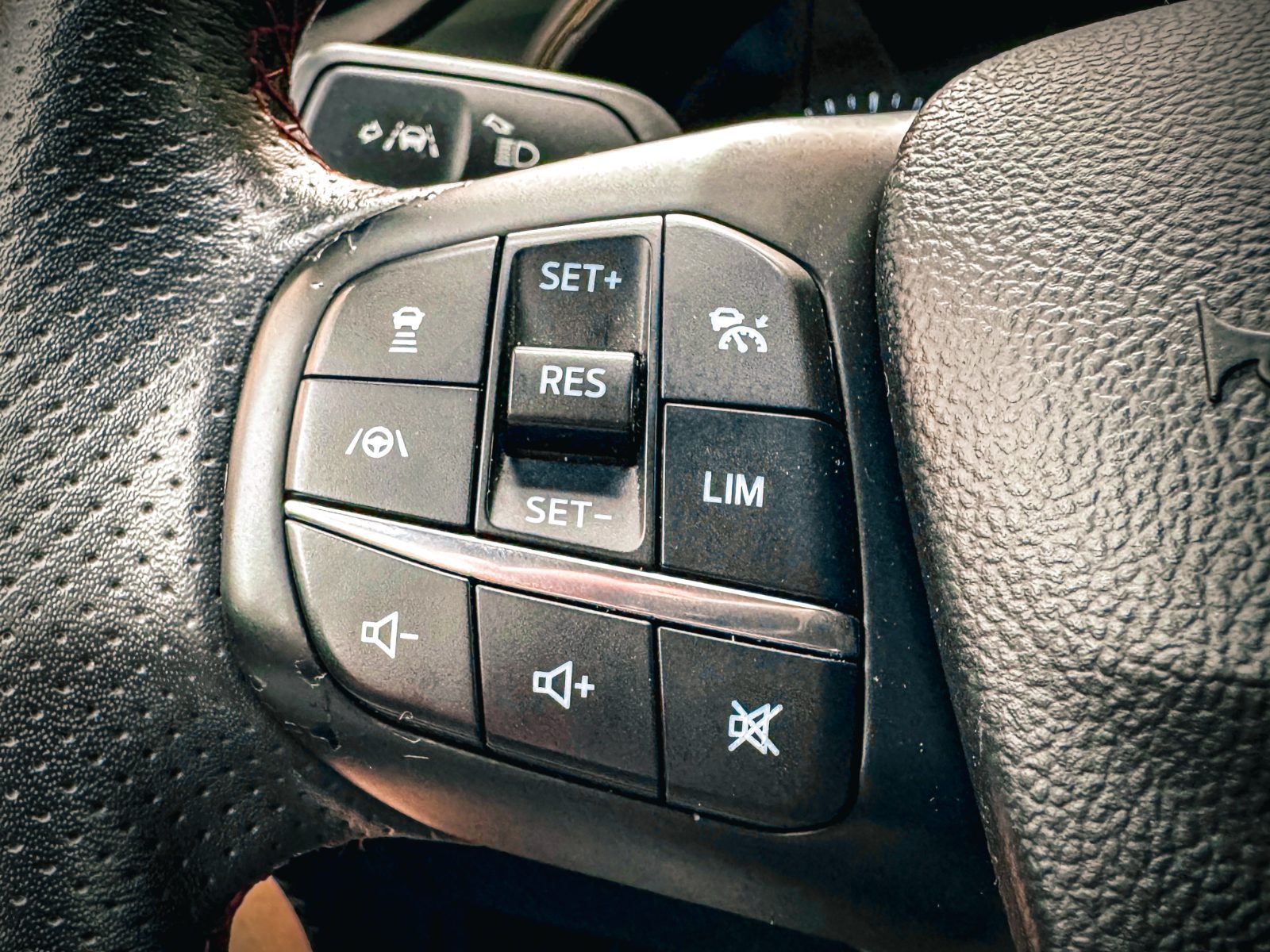 2020 Ford Focus Photo 13