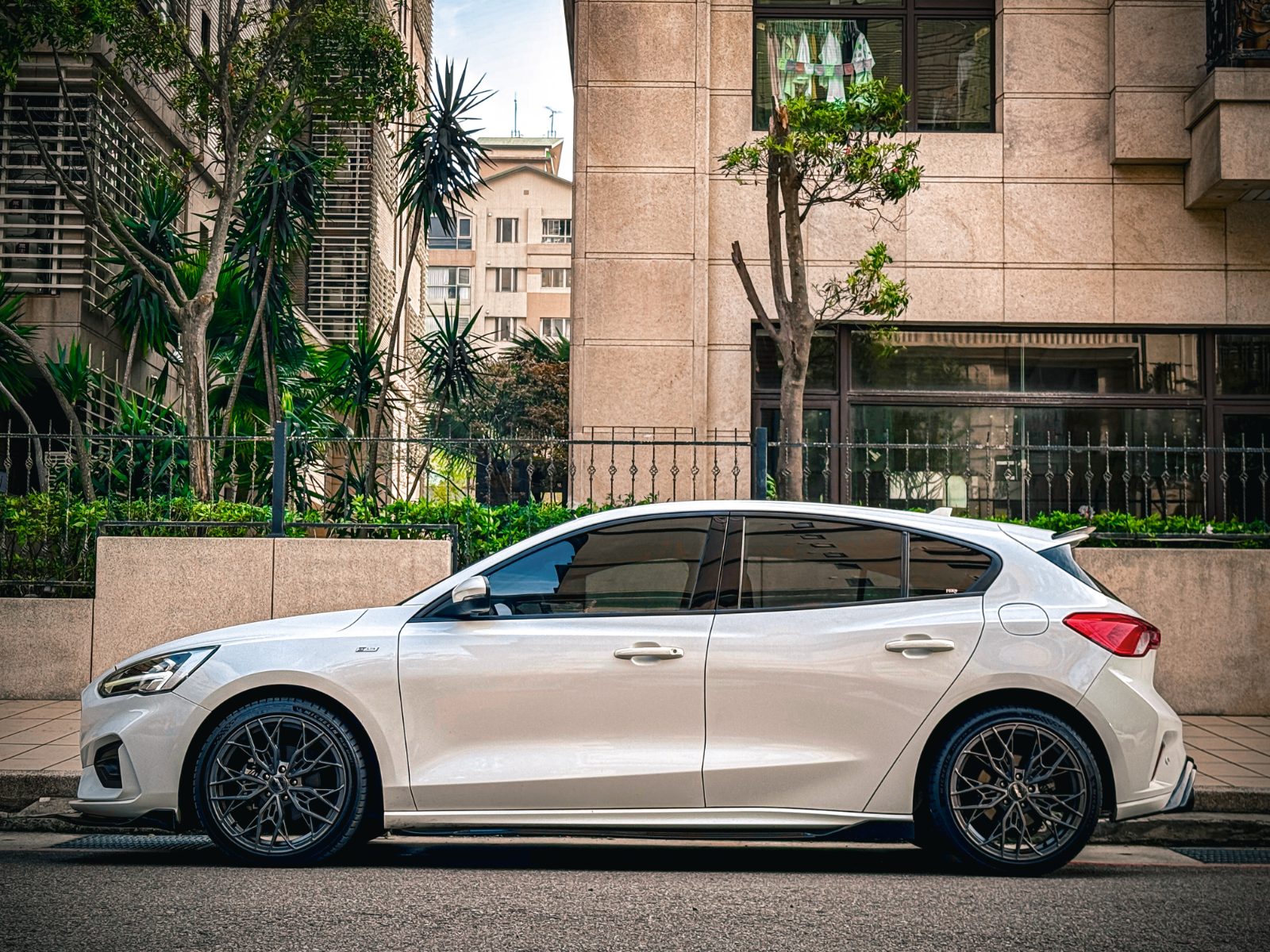 2020 Ford Focus Photo 5