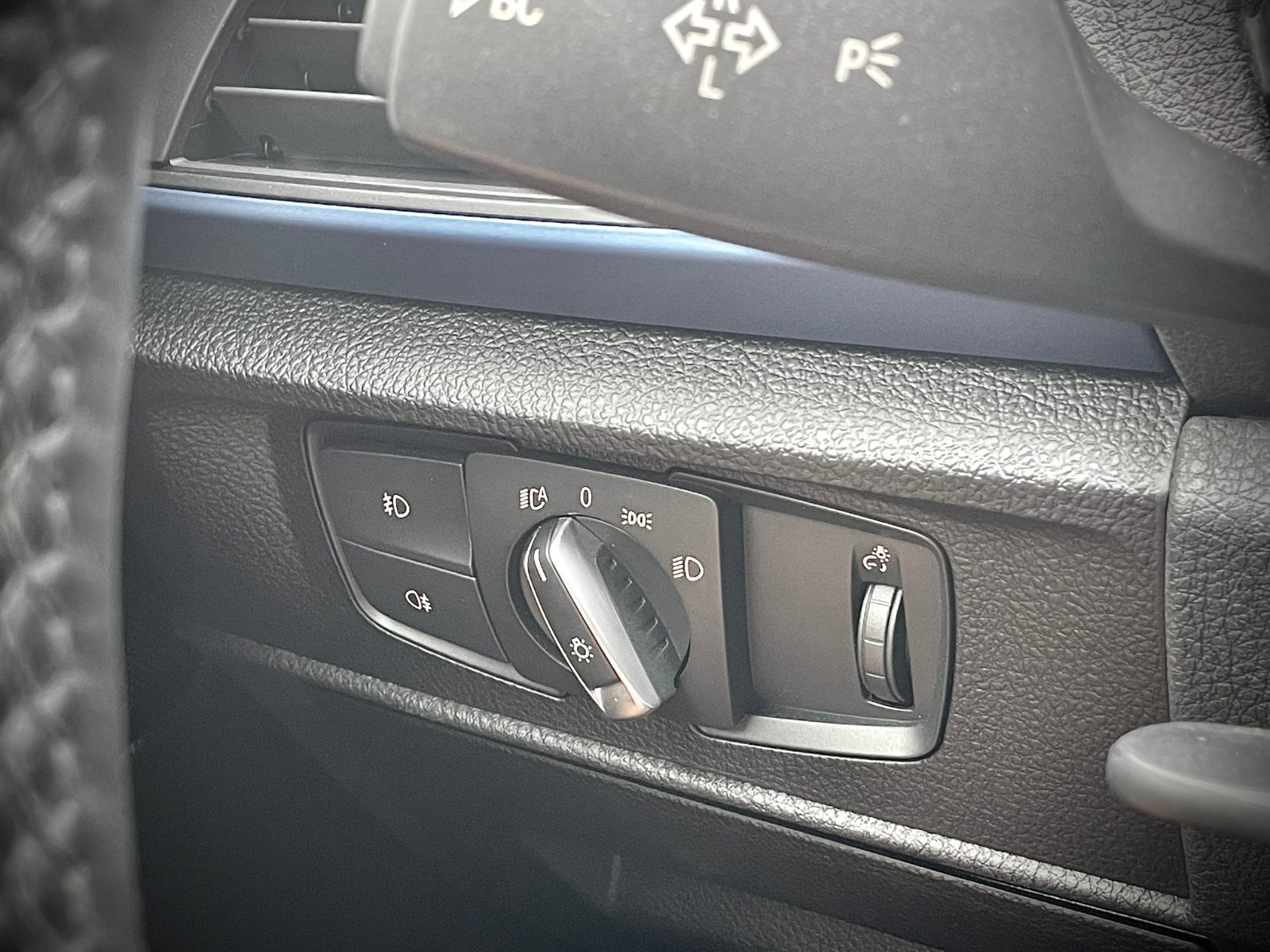 2015 BMW 220i M-Sport 照片 13
