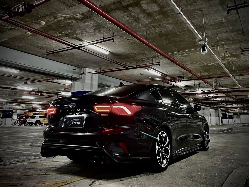 2021 Ford Focus Lommel 4 Photo 3