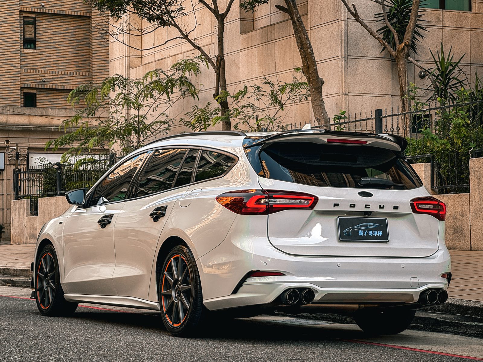 2023 Ford Focus Wagon Photo 5