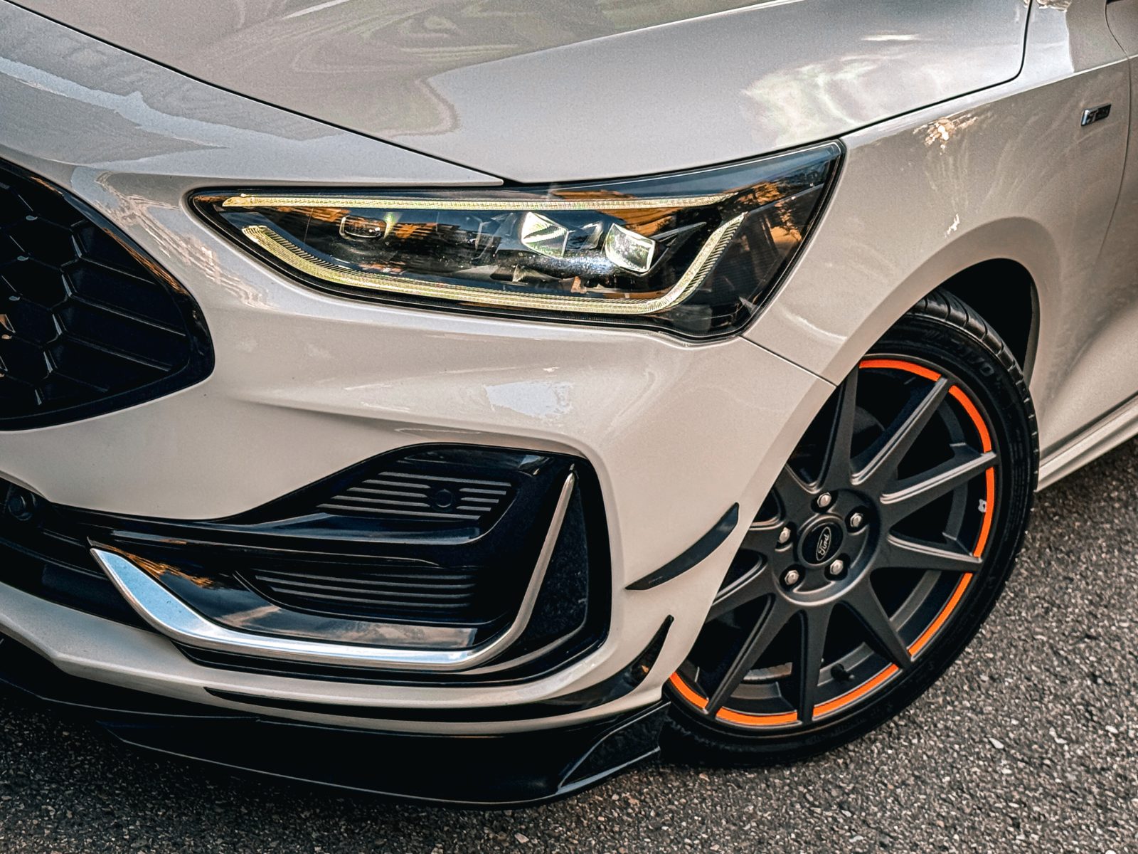 2023 Ford Focus Wagon Photo 6