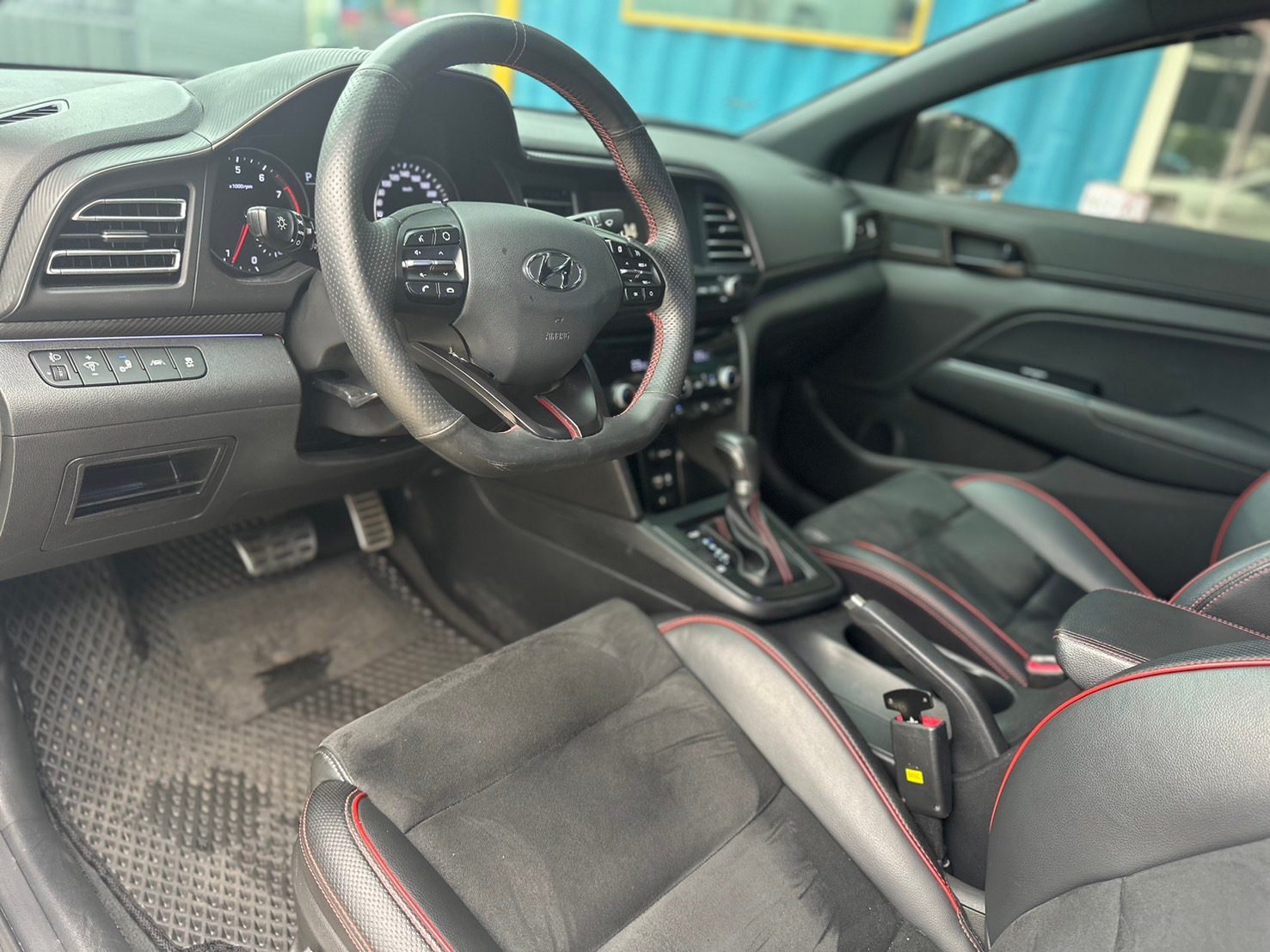 2020 Hyundai Elantra Sport Photo 6